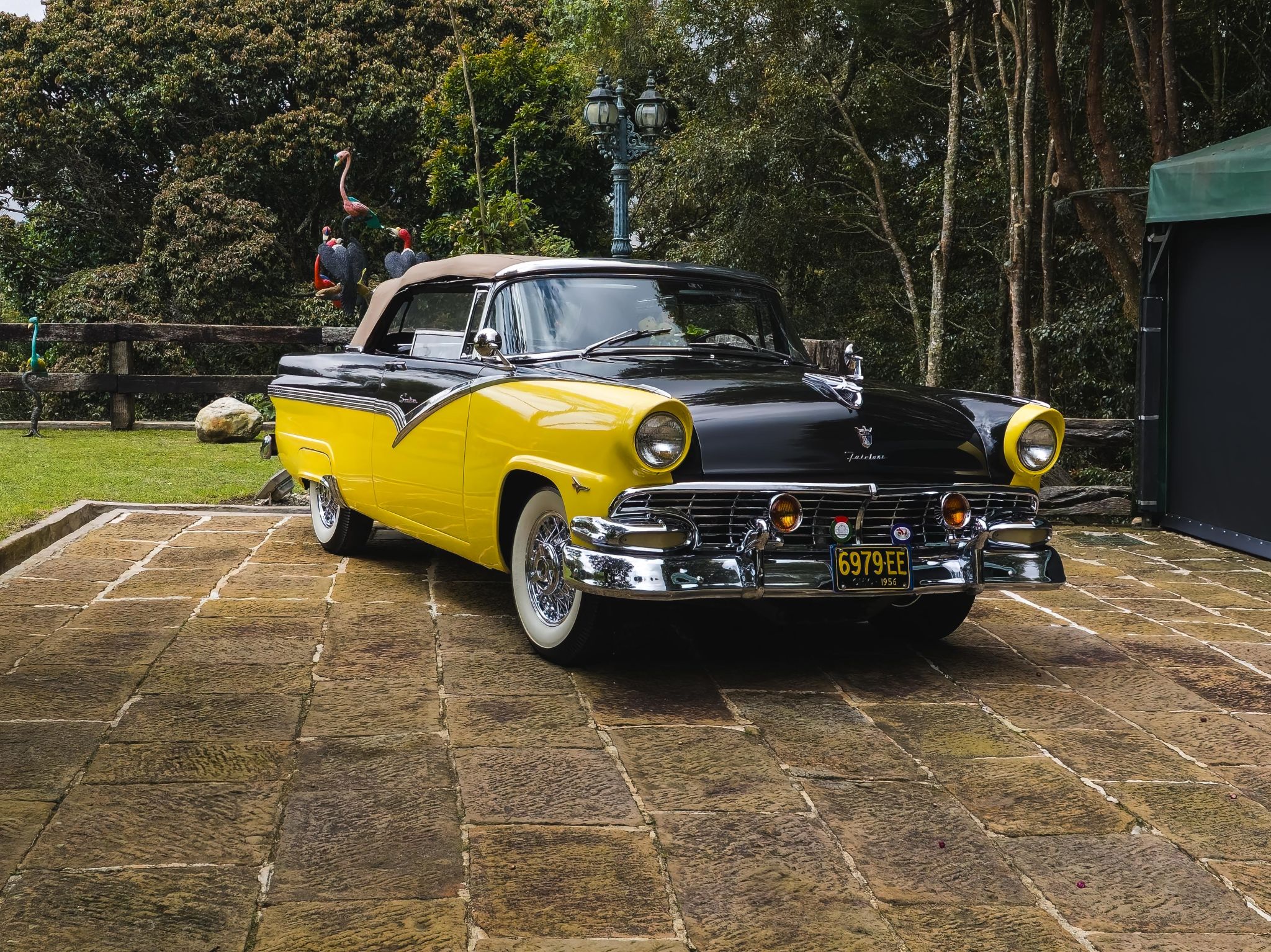 Ford Fairlane Sunliner: El Convertible que Definió 1955