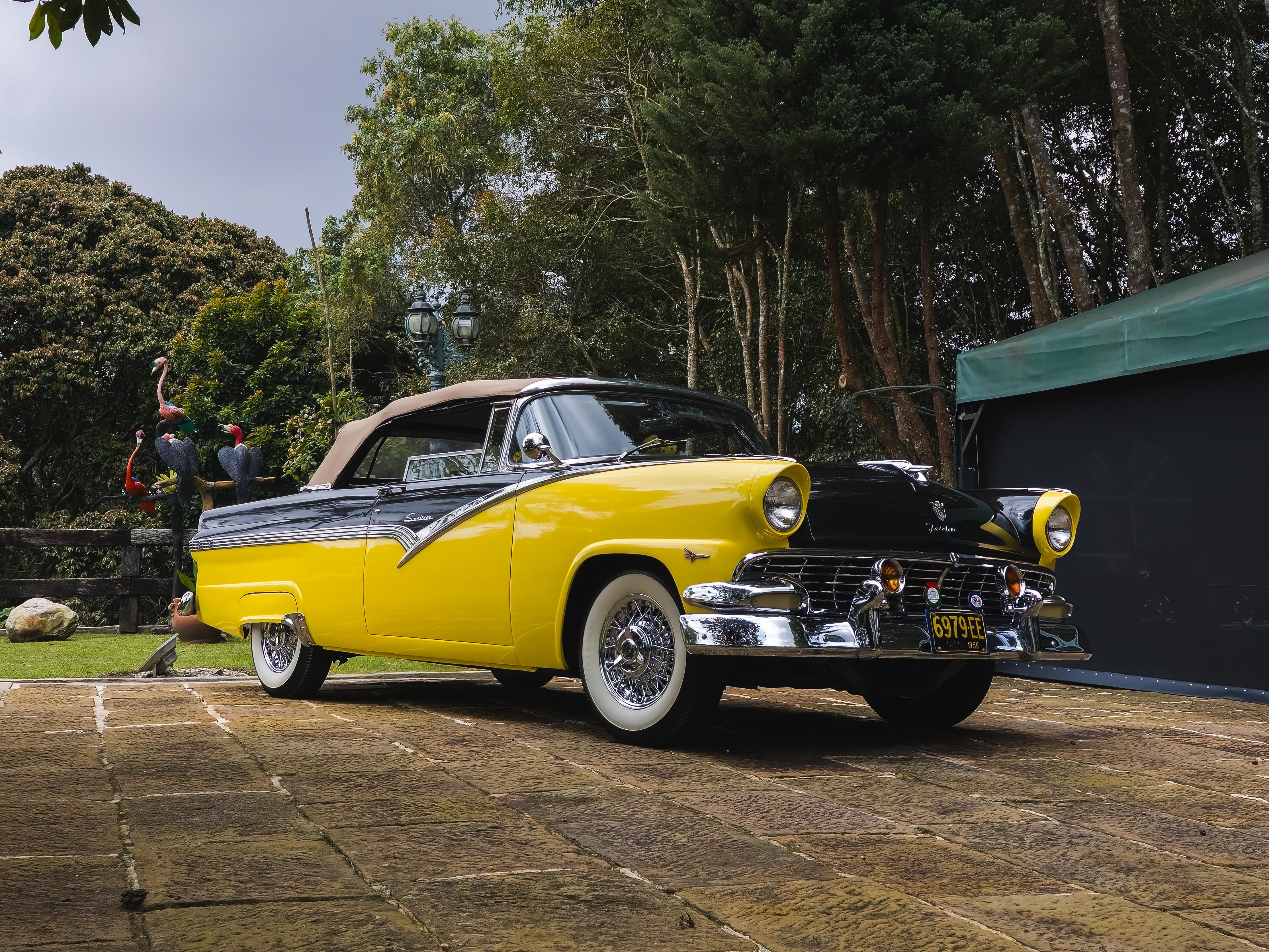 Ford Fairlane Sunliner 1956