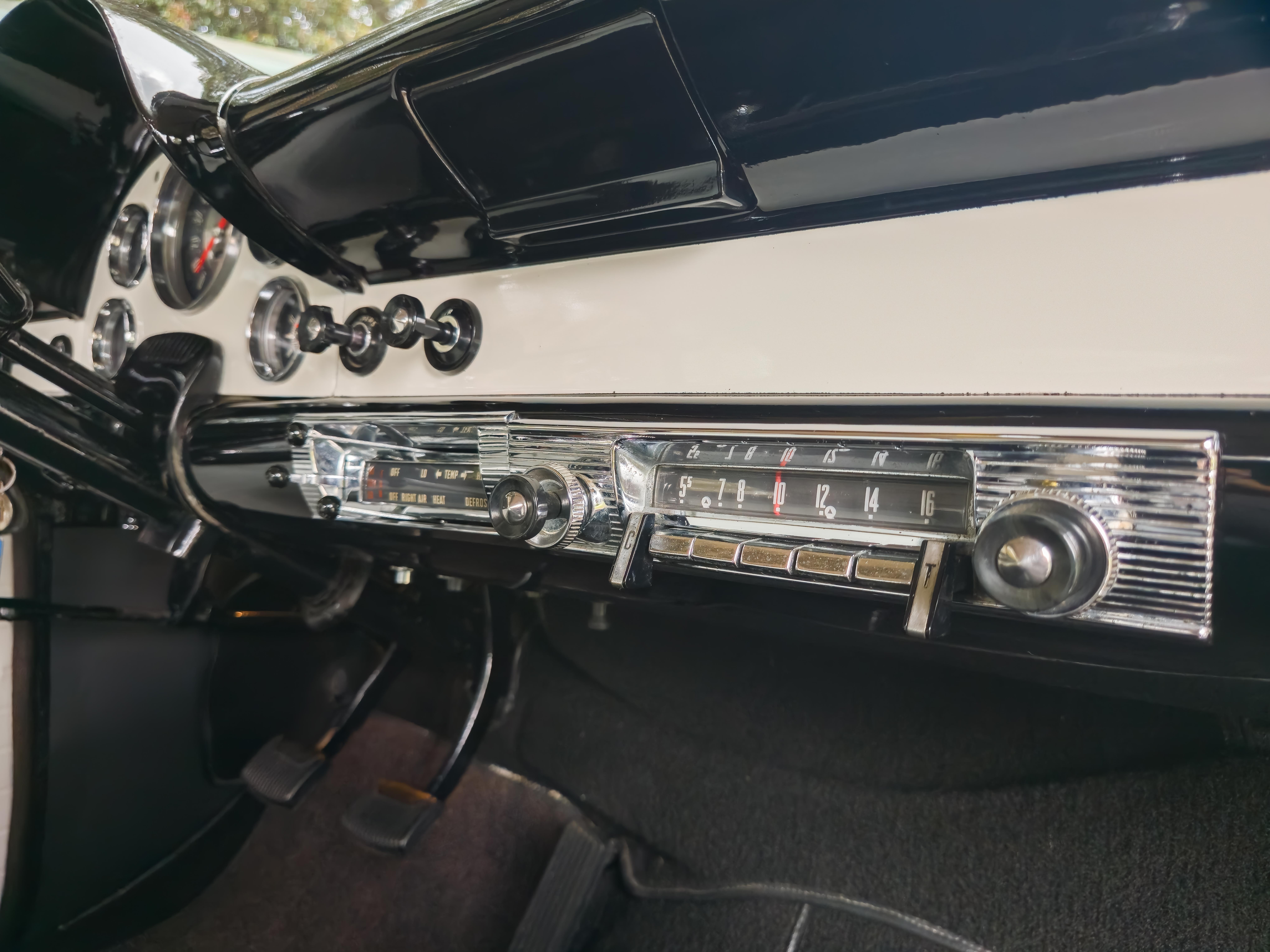 Ford Fairlane Sunliner 1956