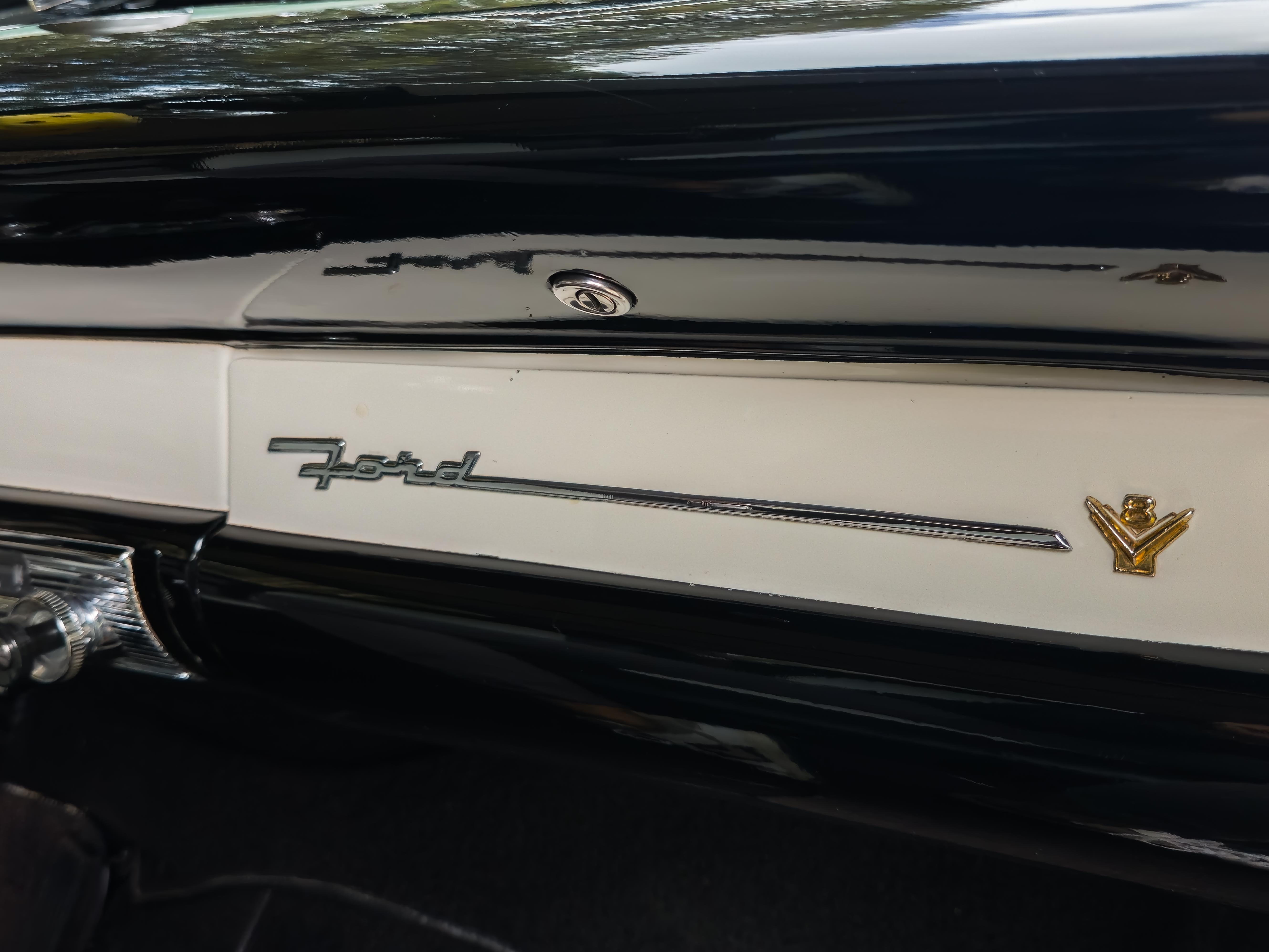 Ford Fairlane Sunliner 1956