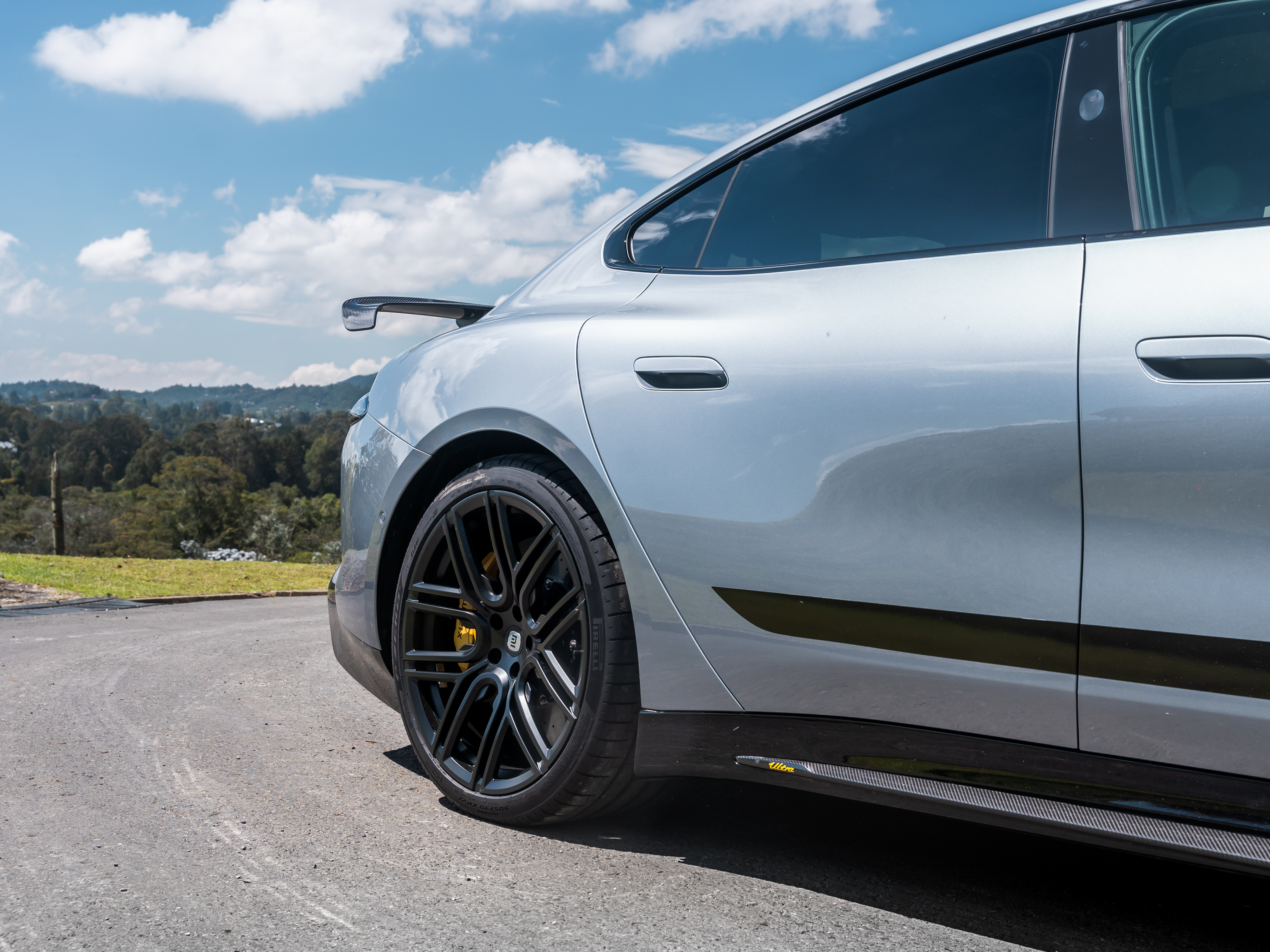 Xiaomi Su7 Ultra 2025