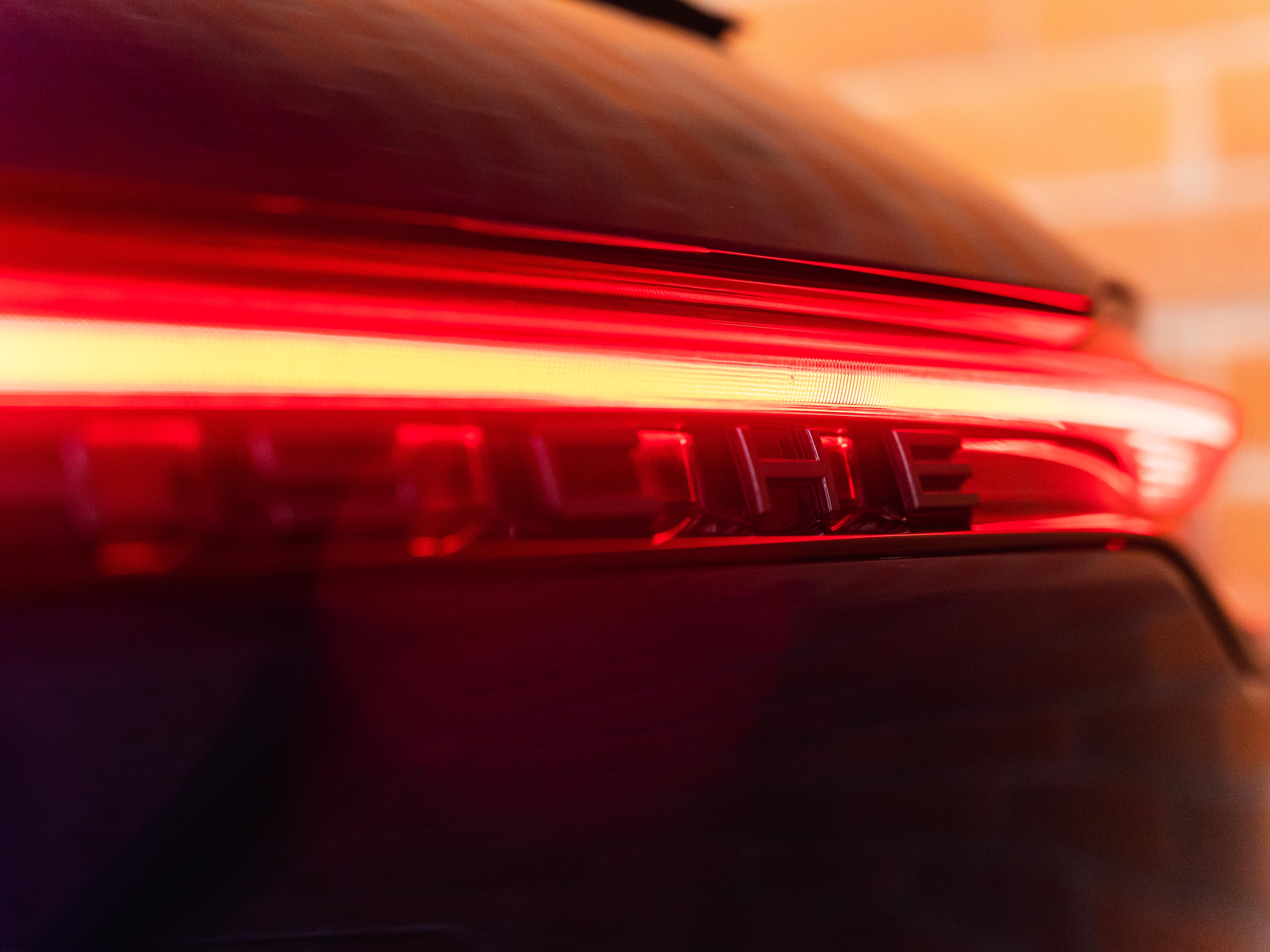 Porsche Macan T 2024