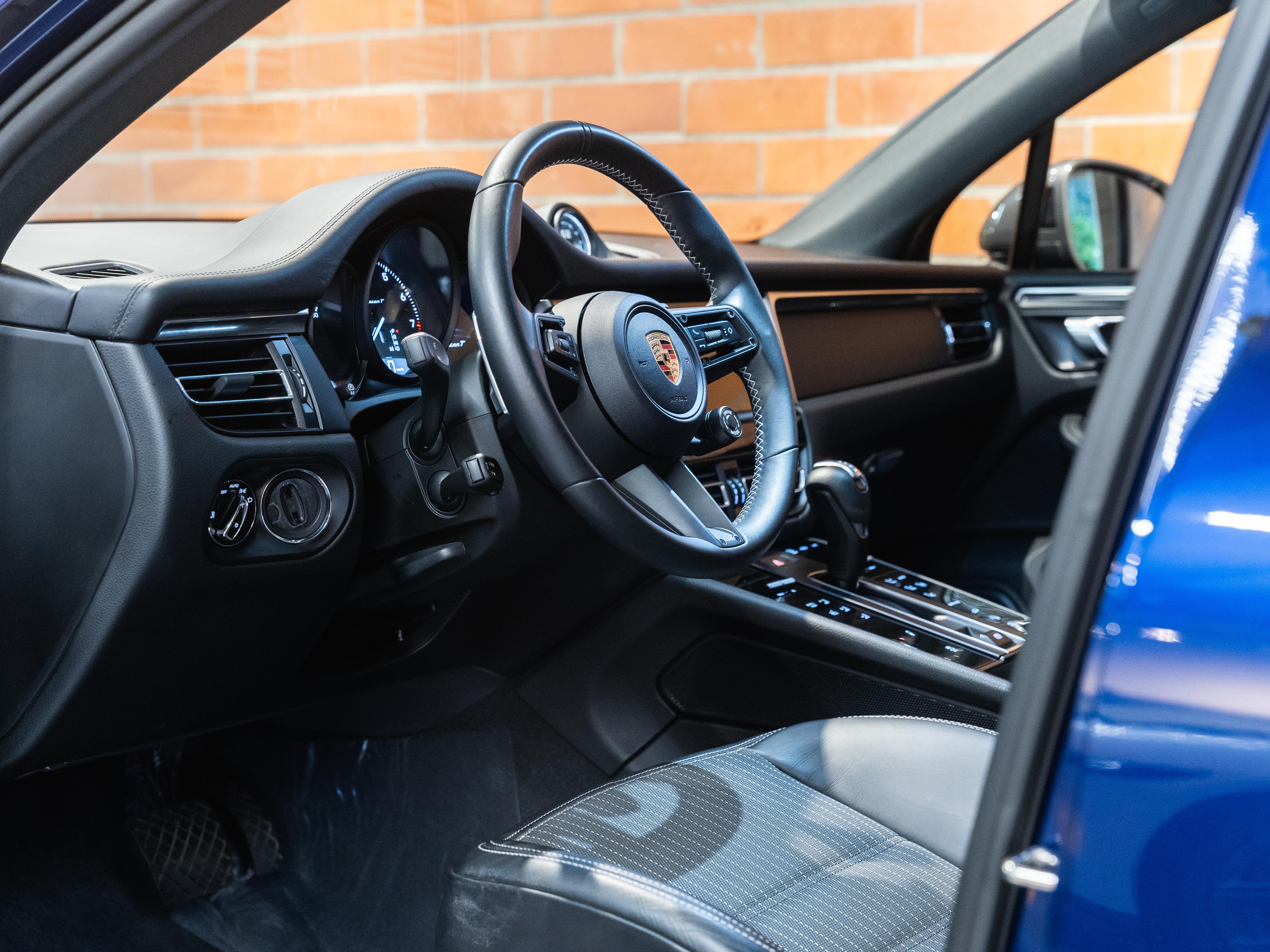 Porsche Macan T 2024