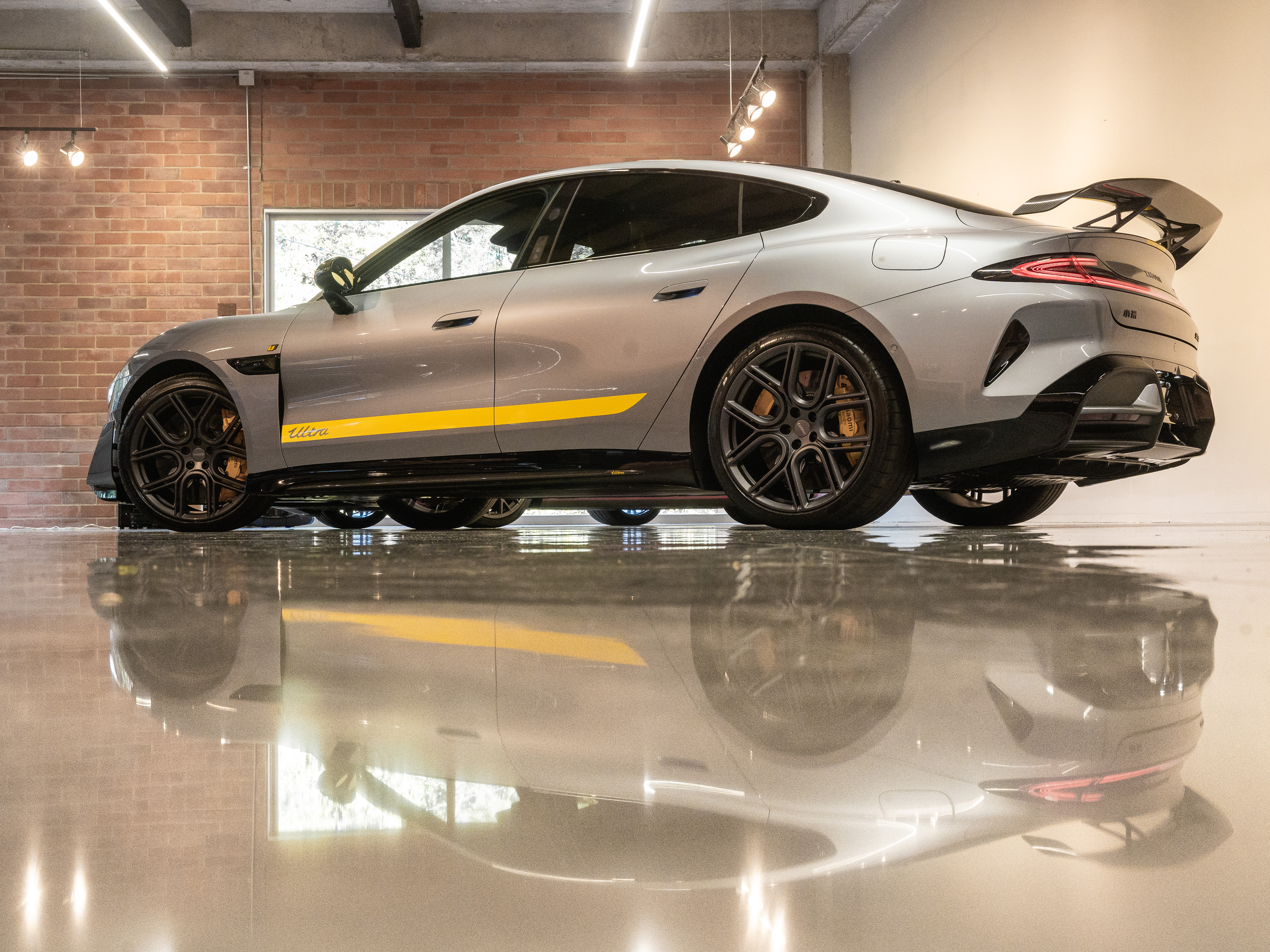 Xiaomi Su7 Ultra 2025