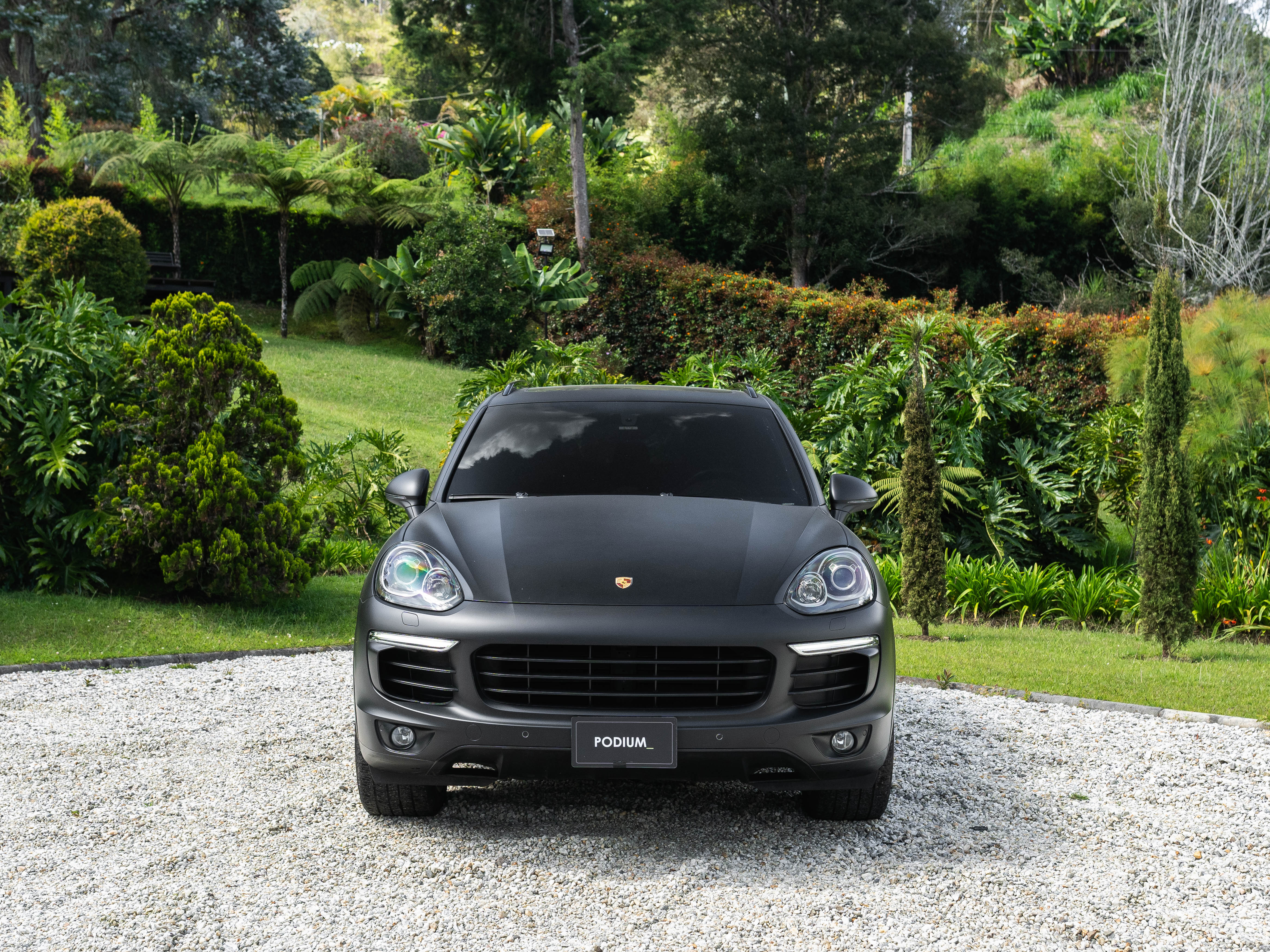Porsche Cayenne Platinum Edition 2017