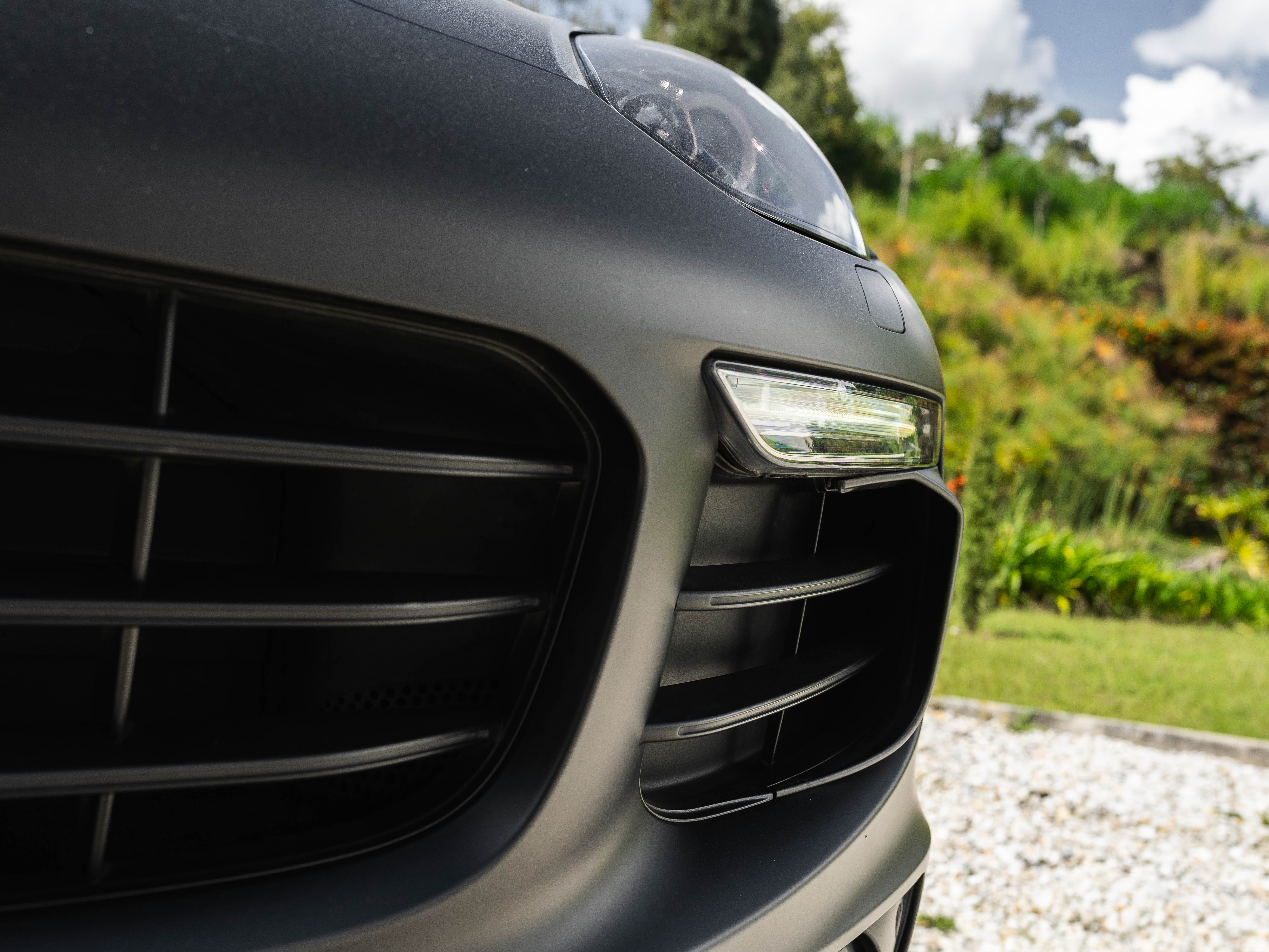 Porsche Cayenne Platinum Edition 2017