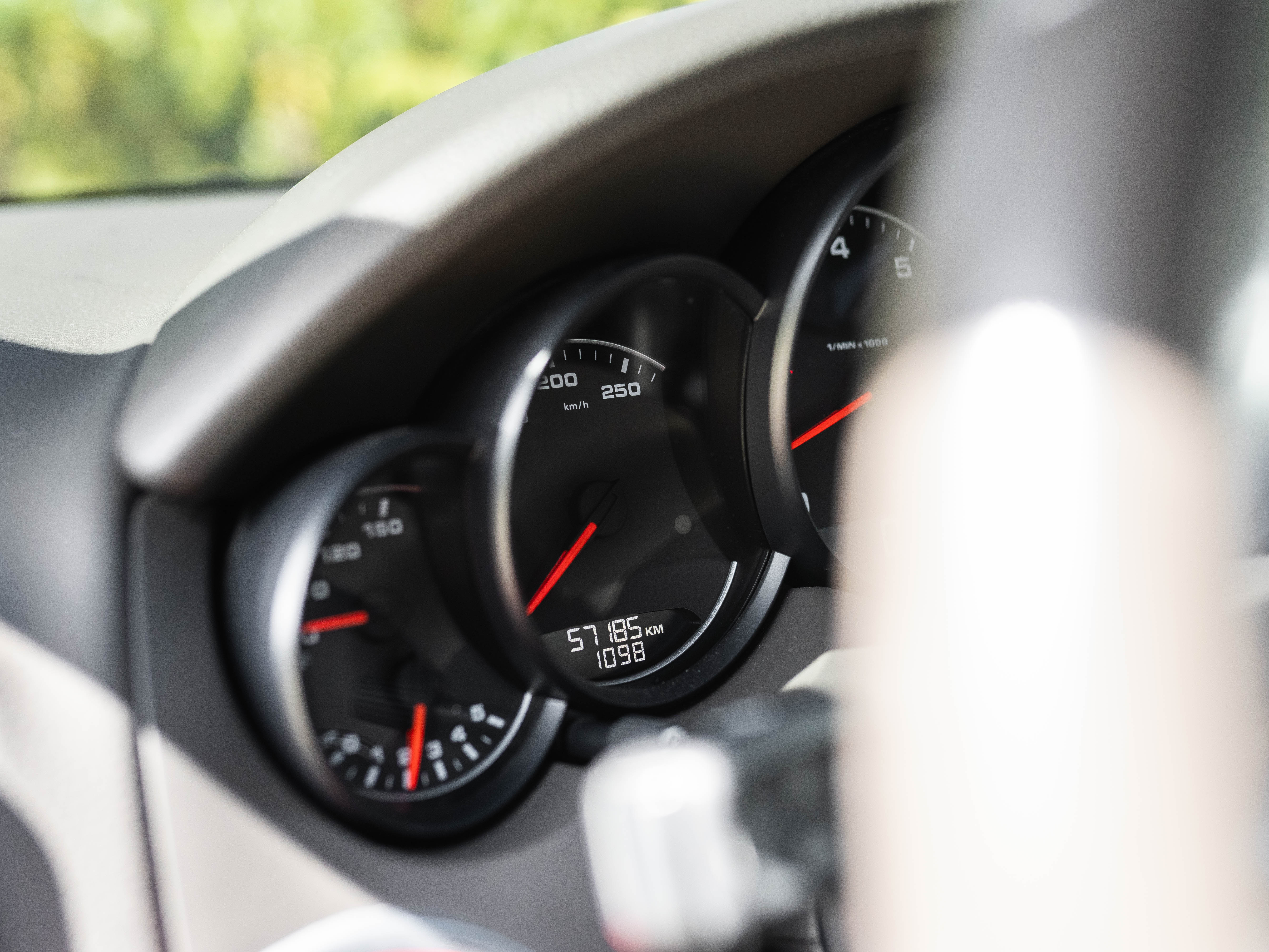 Porsche Cayenne Platinum Edition 2017