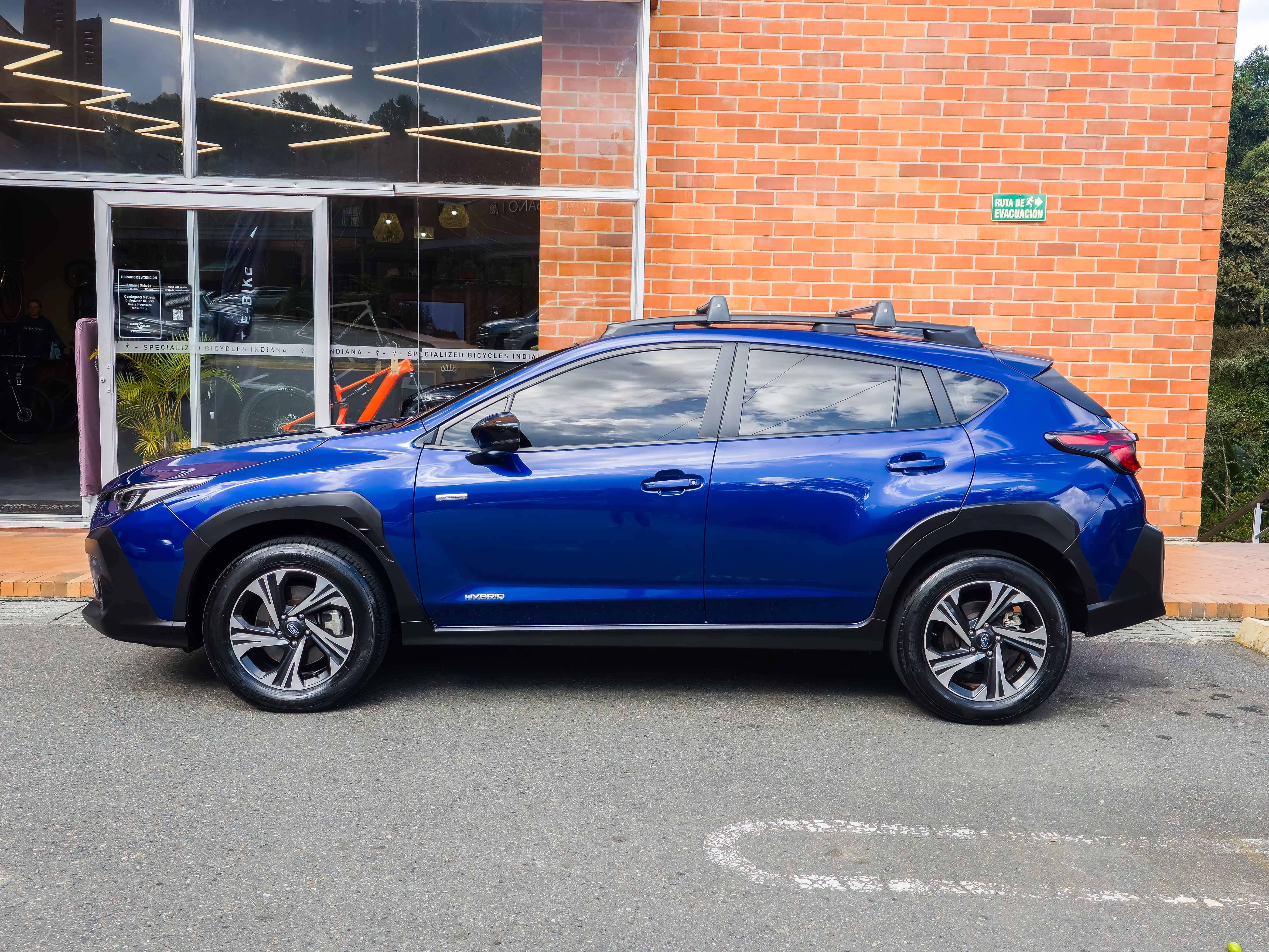 Subaru Cross Trek 2.0 Premium Hybrid 2024
