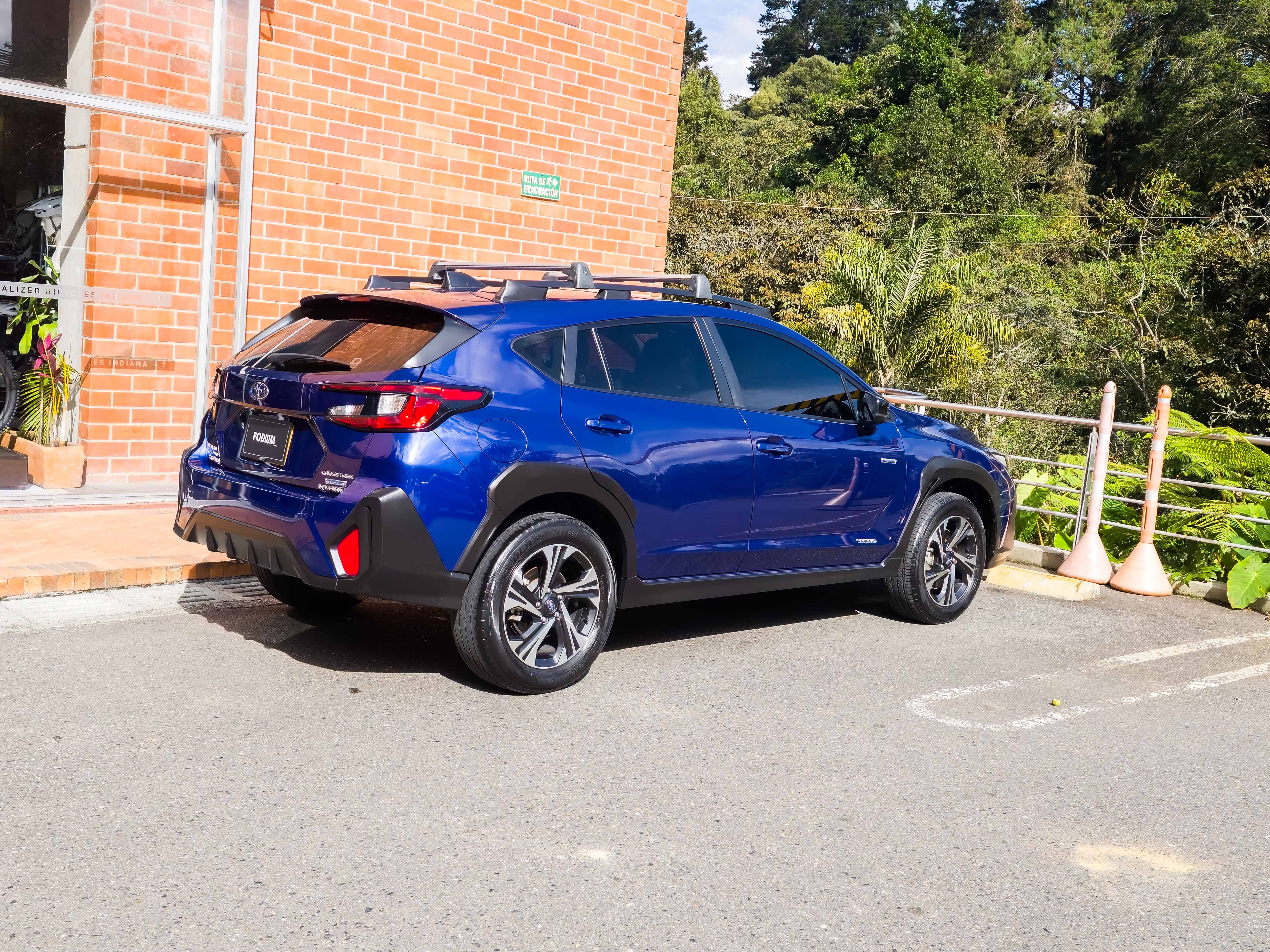 Subaru Cross Trek 2.0 Premium Hybrid 2024