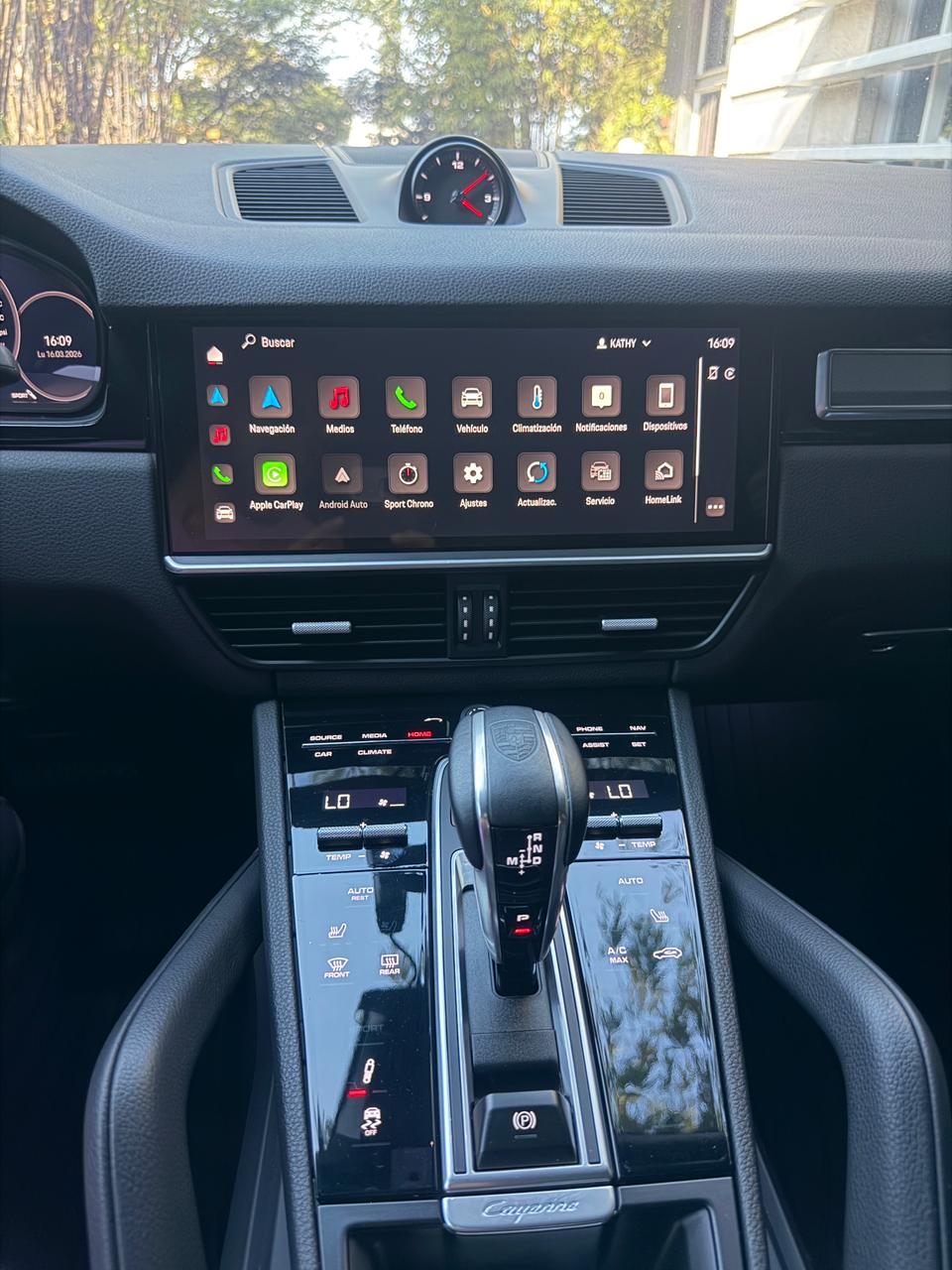 Porsche Cayenne Coupe Platinum Edition 2023