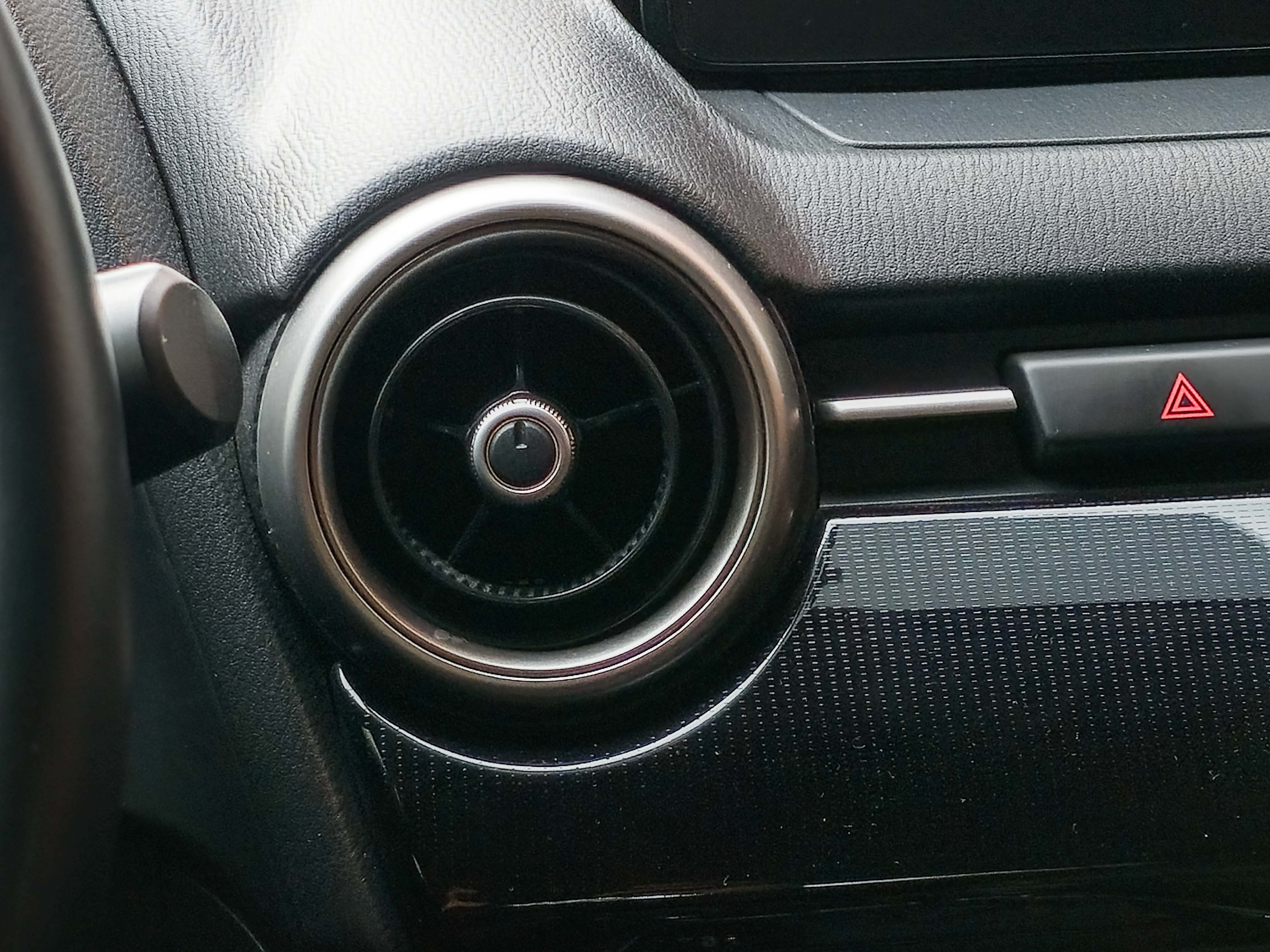 Mazda 2 Touring 2023 - Foto 17