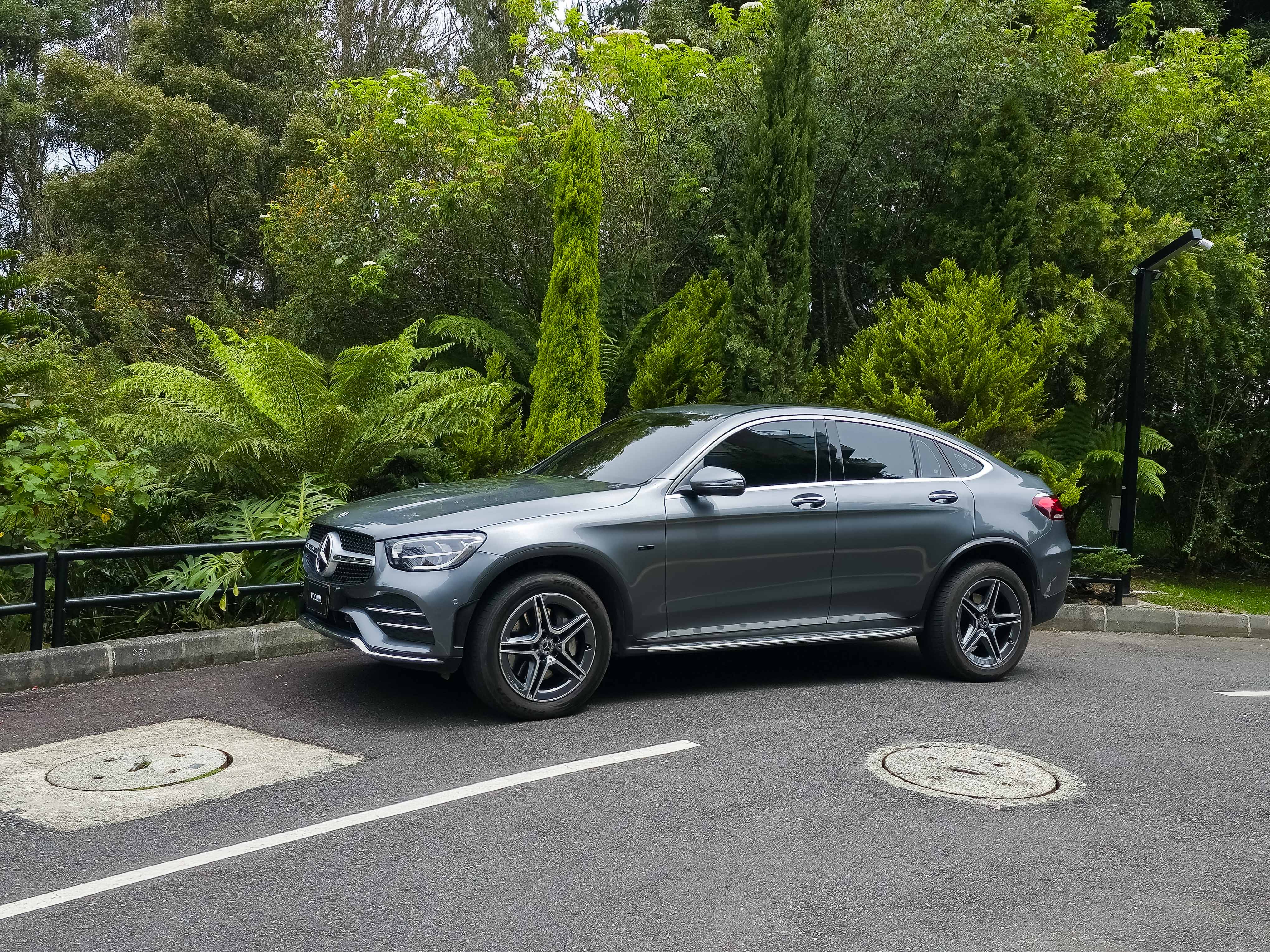 Mercedes Benz GLC300e Coupe 2022 - Foto 4