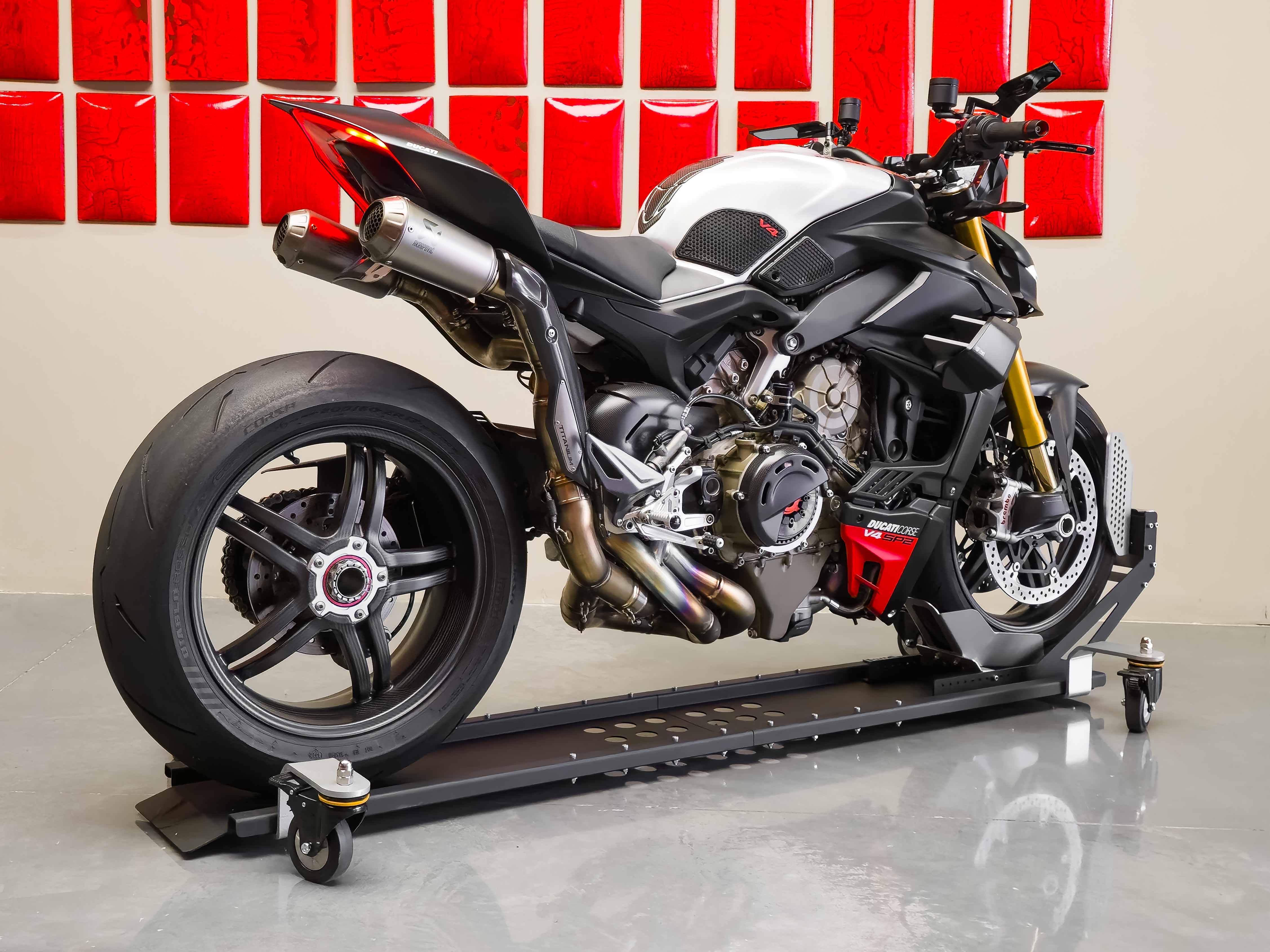 Ducati Street Fighter SP2 2024 - Foto 4
