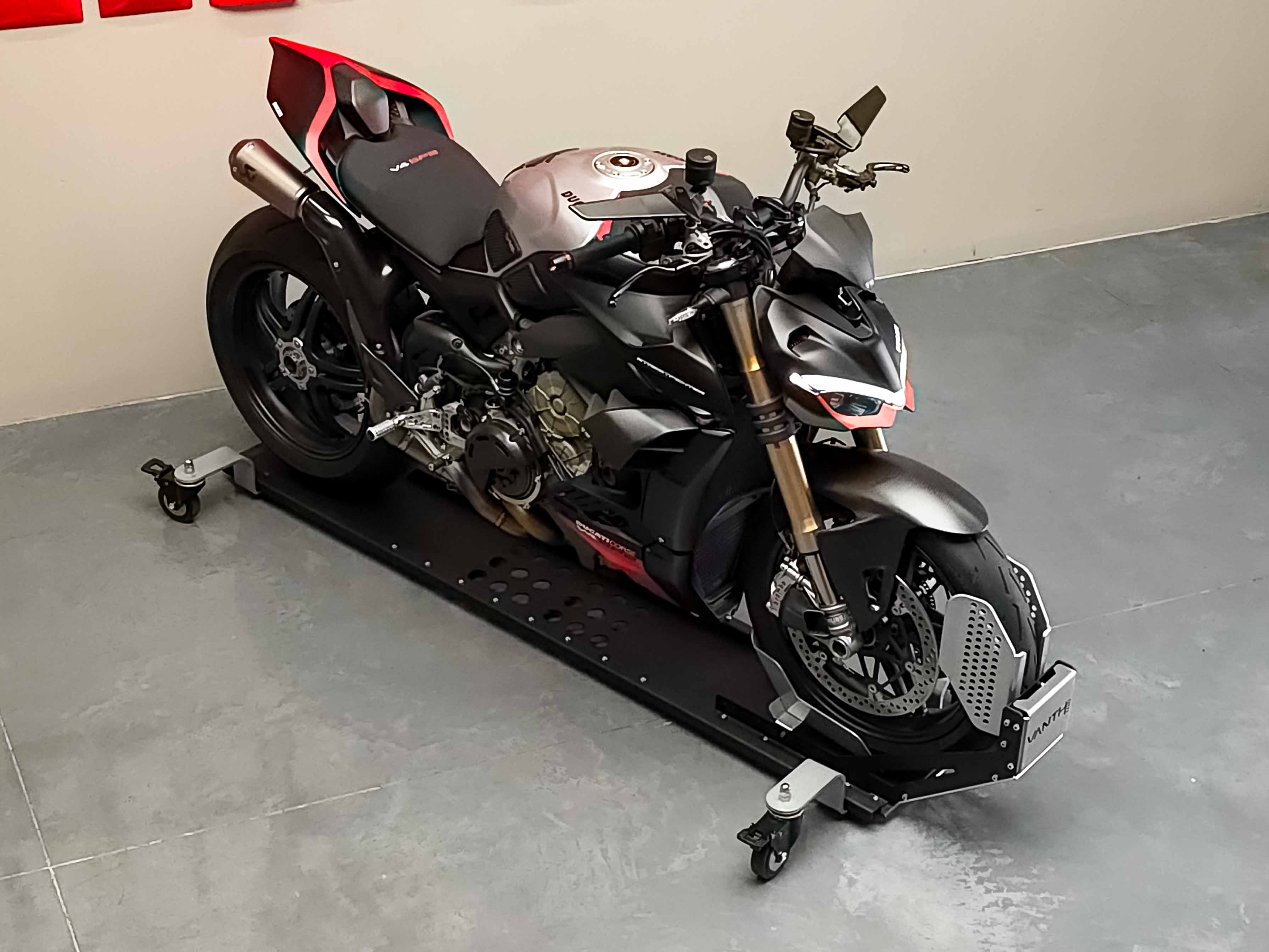 Ducati Street Fighter SP2 2024 - Foto 6