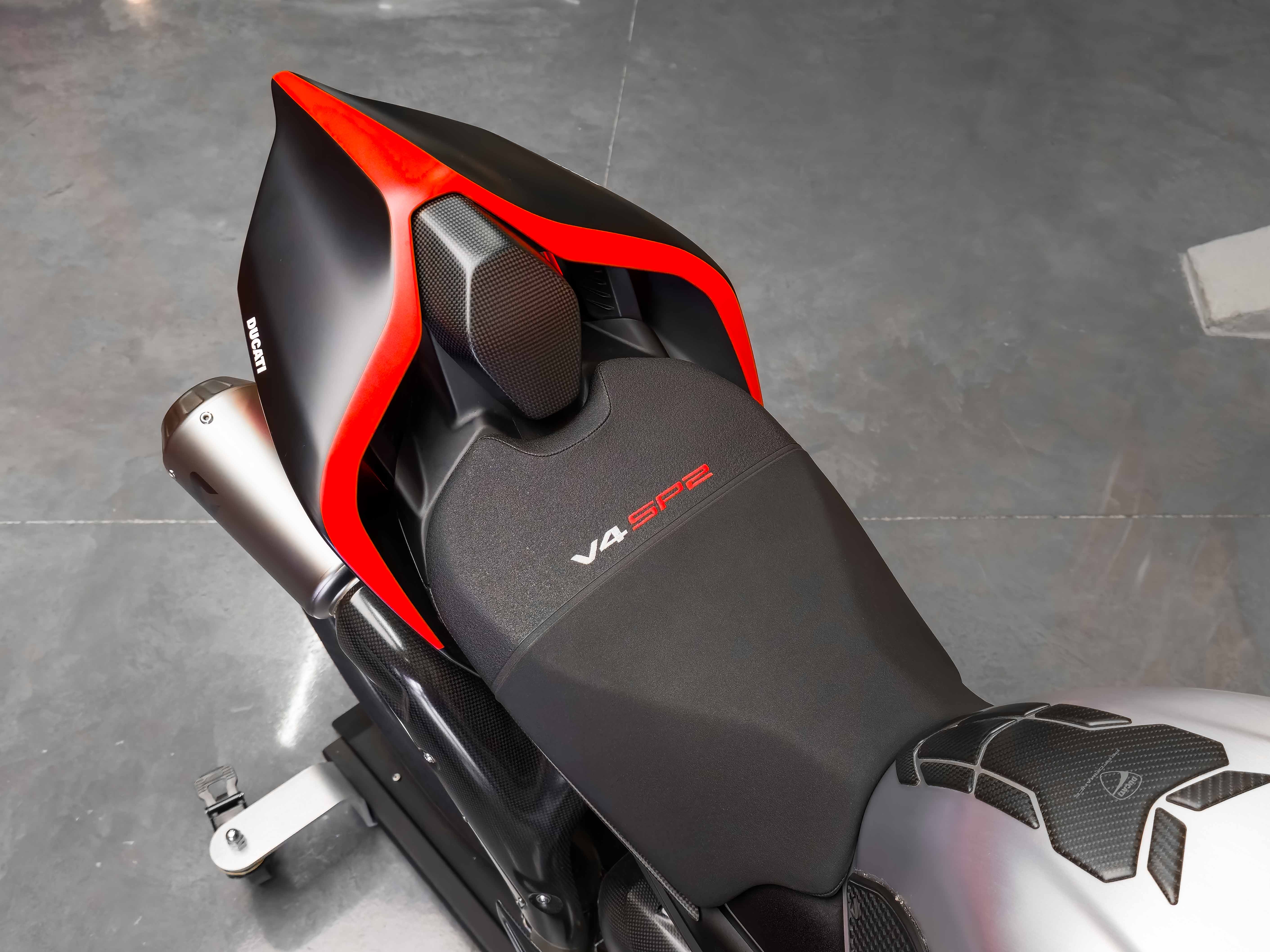 Ducati Street Fighter SP2 2024 - Foto 17