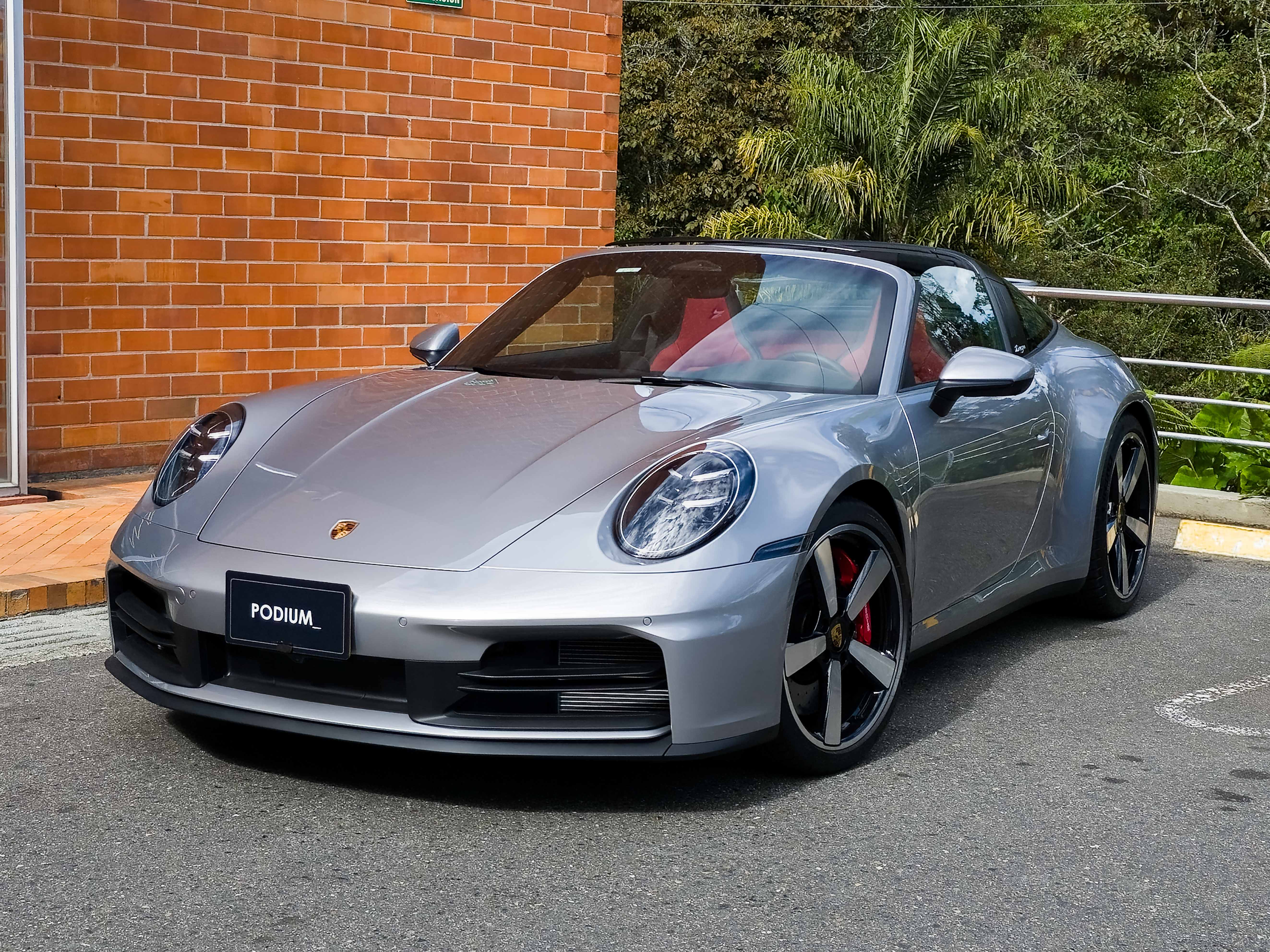 Porsche 911 Targa 4S 2026 - Foto 2