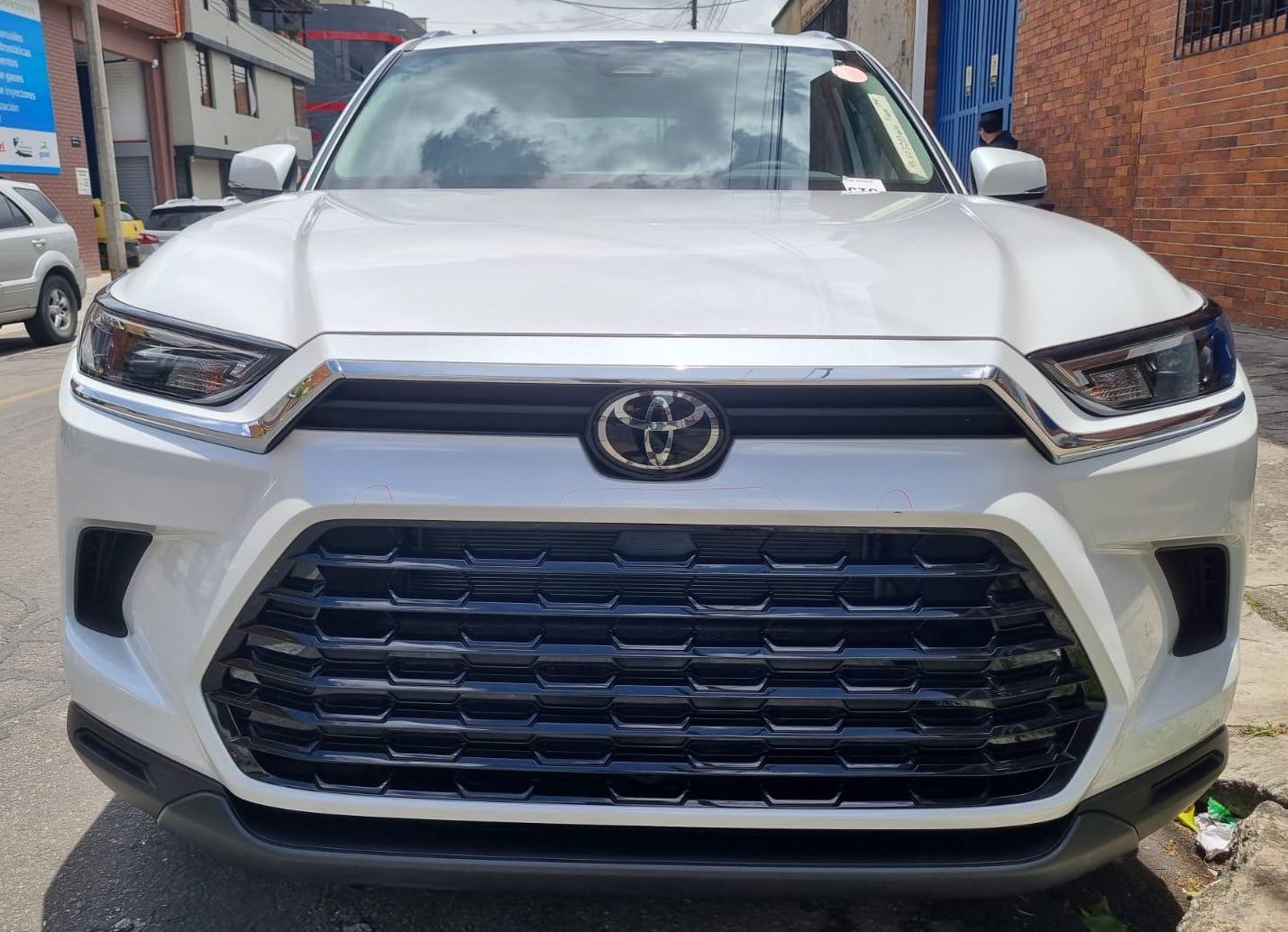 Toyota Grand Highlander Blindaje 2+ 2025 - Foto 8