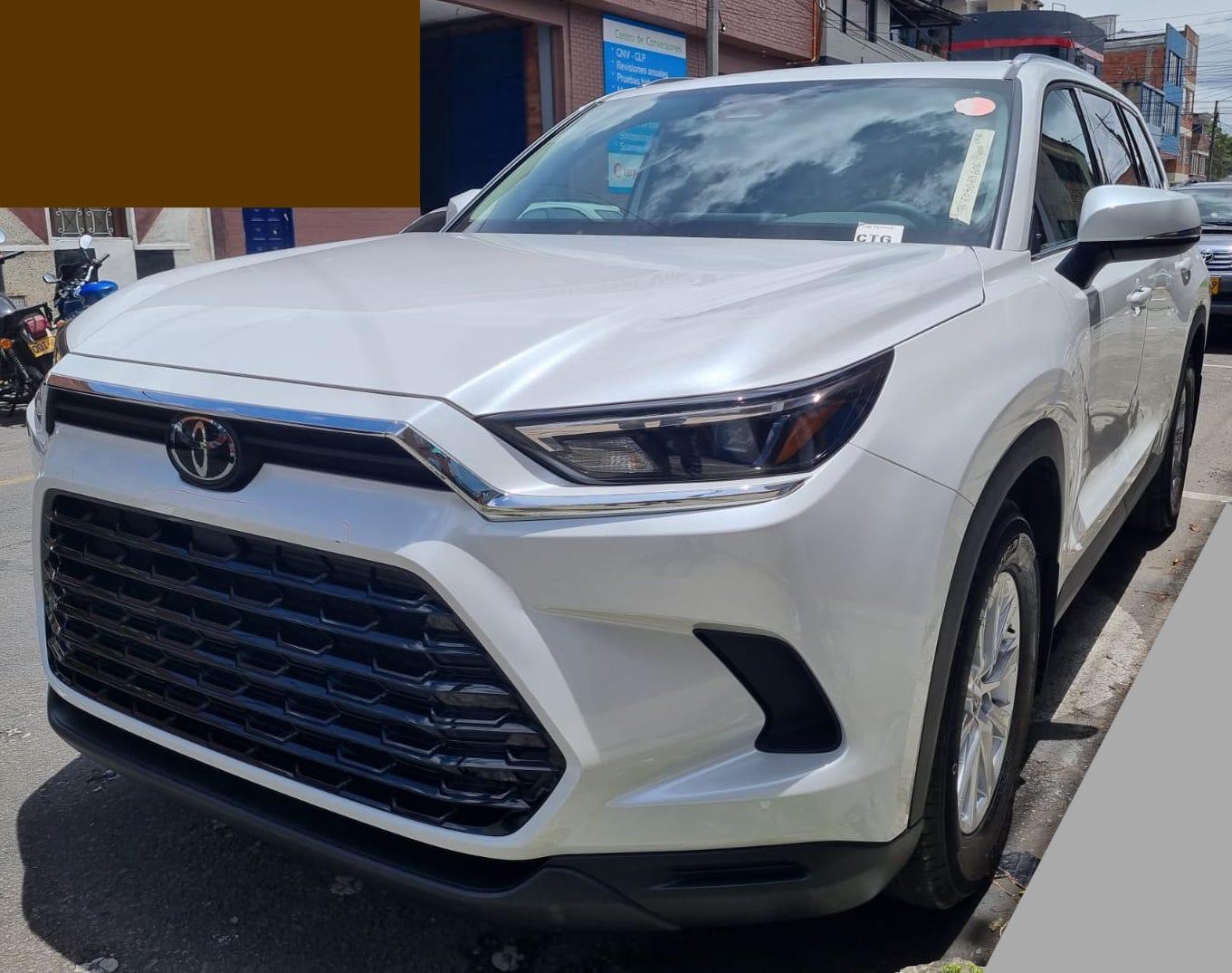 Toyota Grand Highlander Blindaje 2+ 2025 - Foto 9