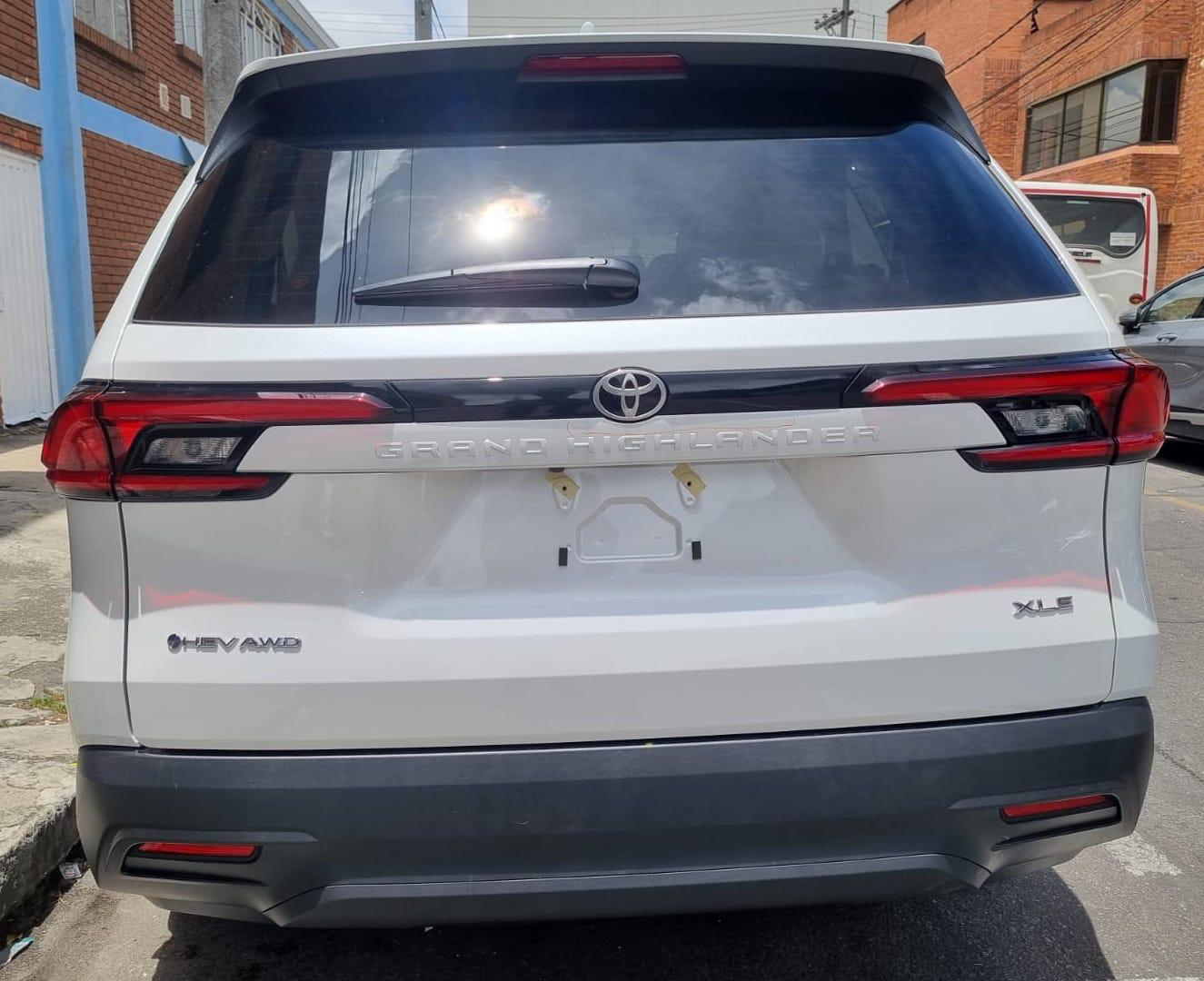 Toyota Grand Highlander Blindaje 2+ 2025 - Foto 12