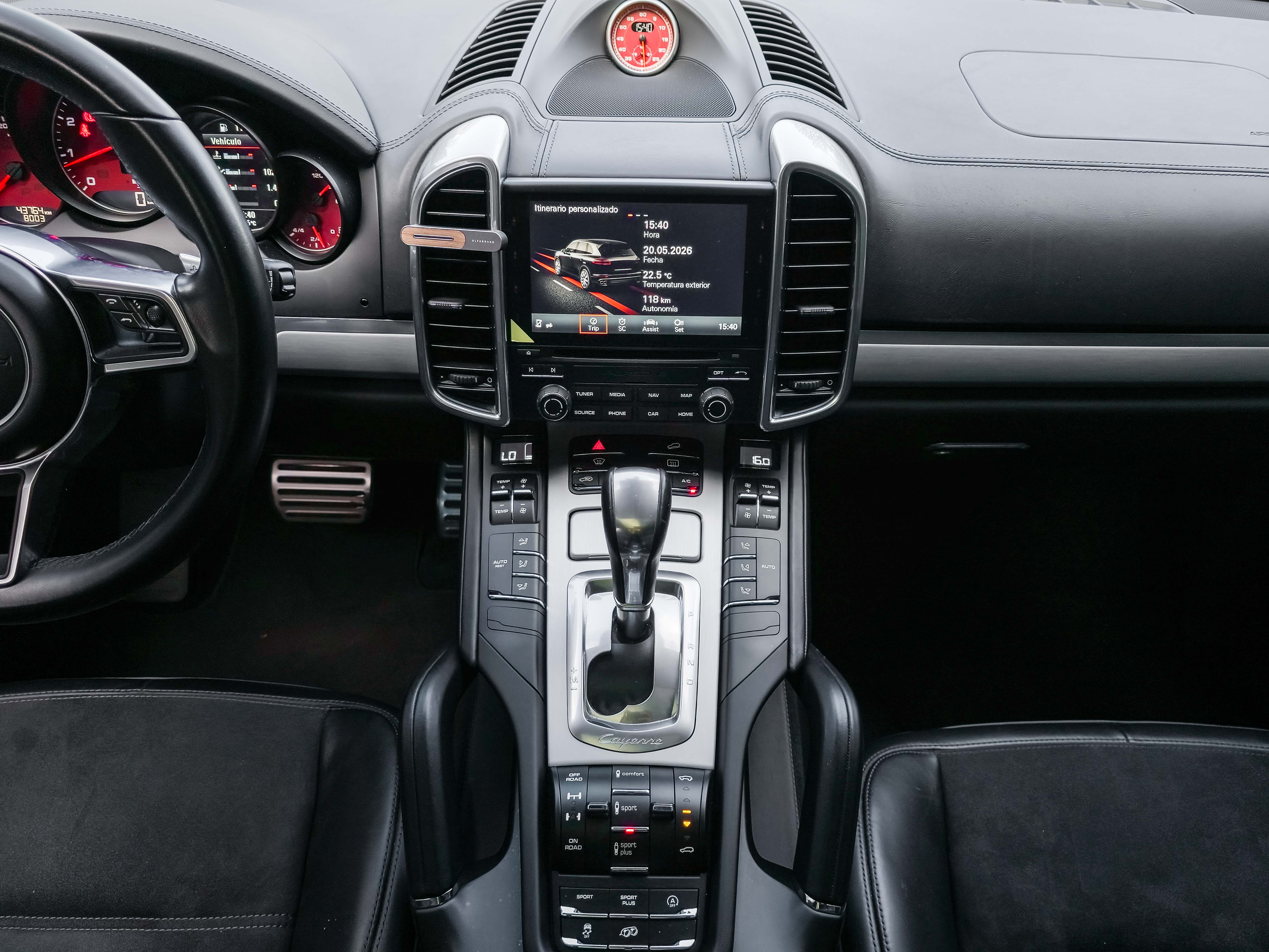 Porsche Cayenne GTS 2018 - Foto 15
