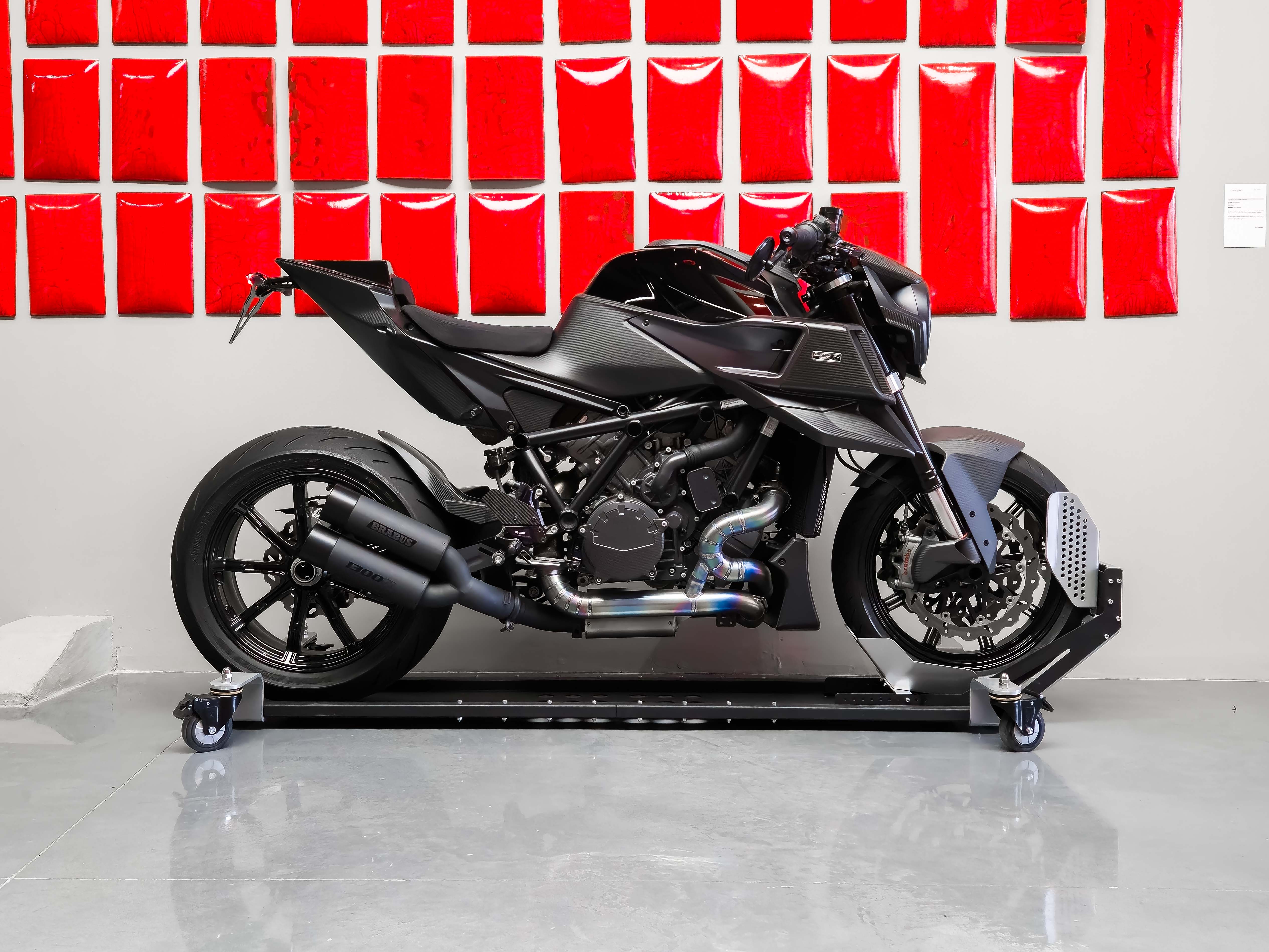 KTM Brabus 1300 R Edition 23 Superblack 2023 - Foto 2