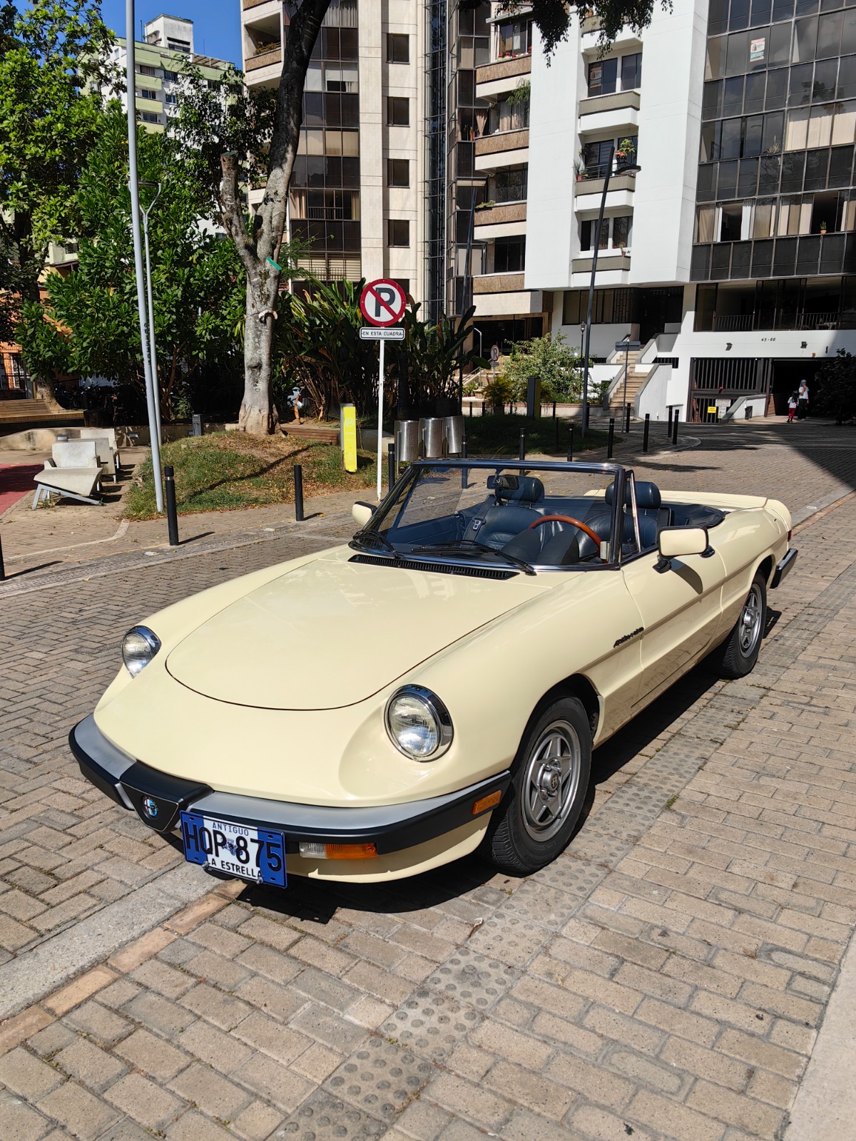 Alfa Romeo Spider Veloce 1983 - Foto 2