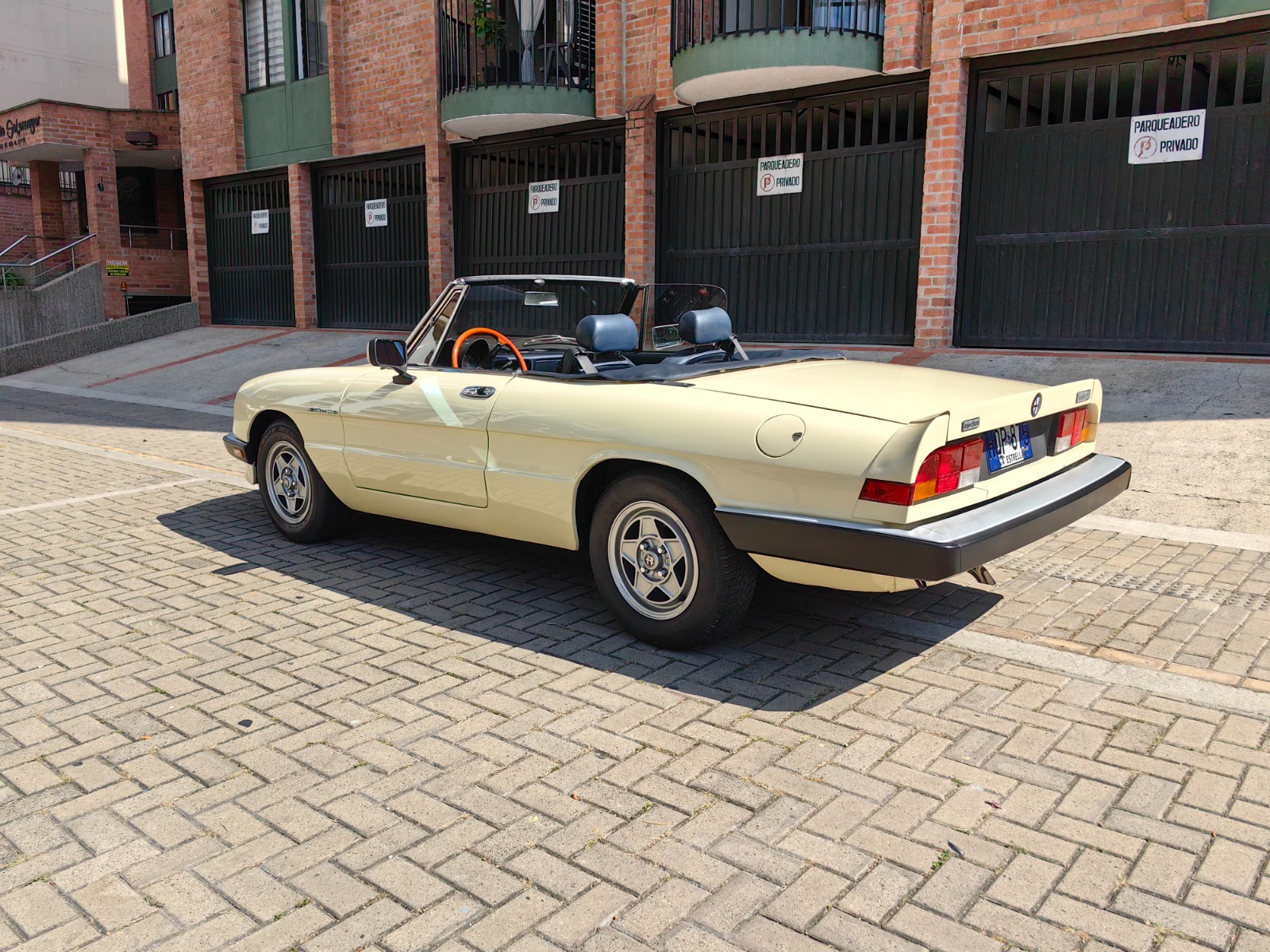 Alfa Romeo Spider Veloce 1983 - Foto 8