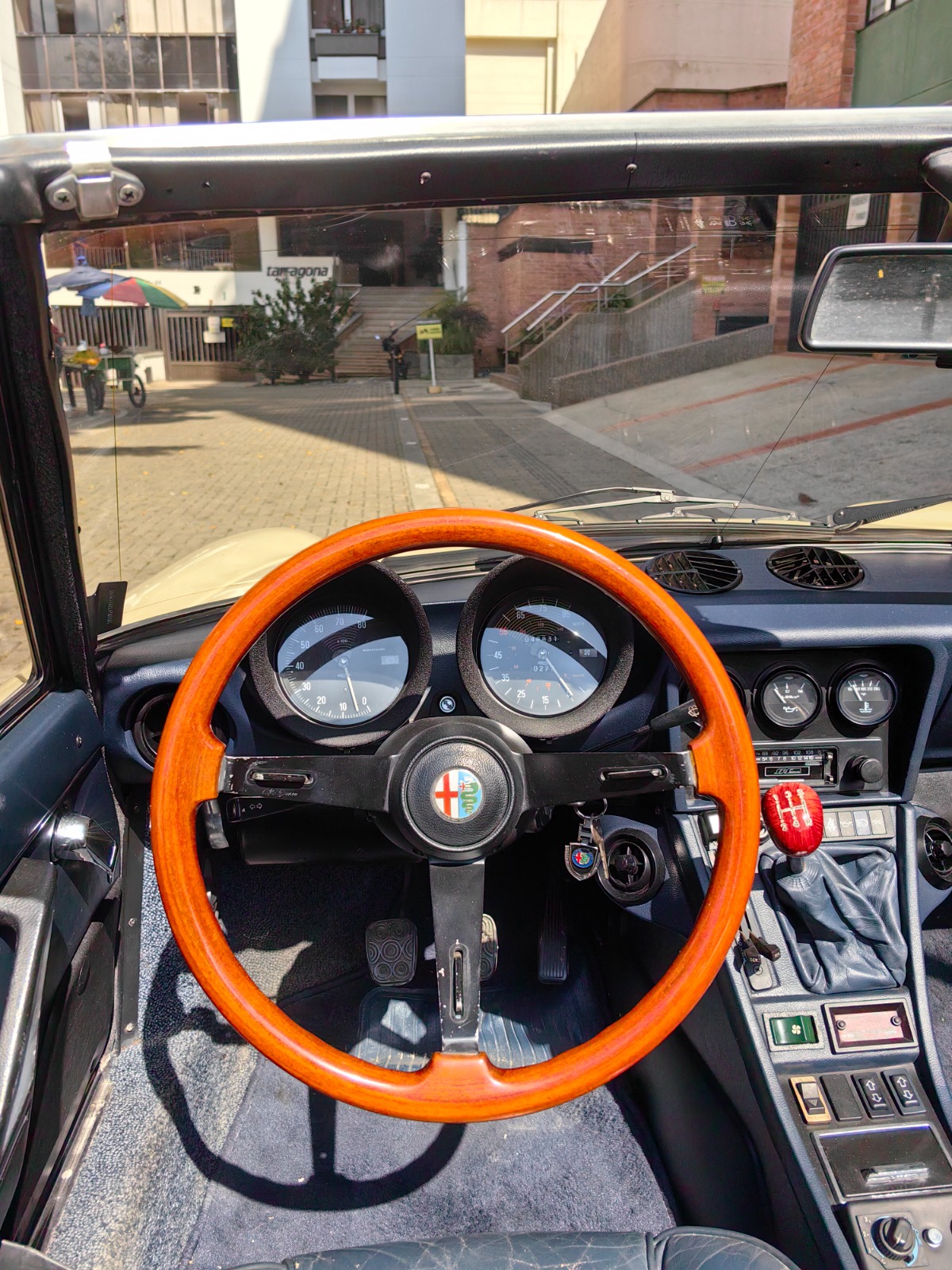 Alfa Romeo Spider Veloce 1983 - Foto 20