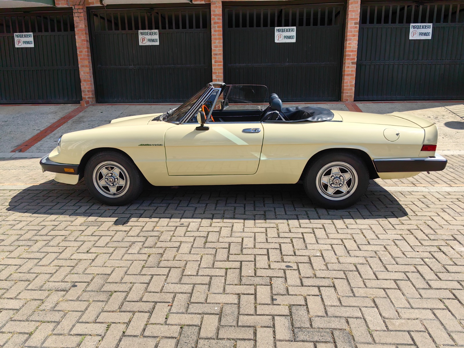 Alfa Romeo Spider Veloce 1983 - Foto 9