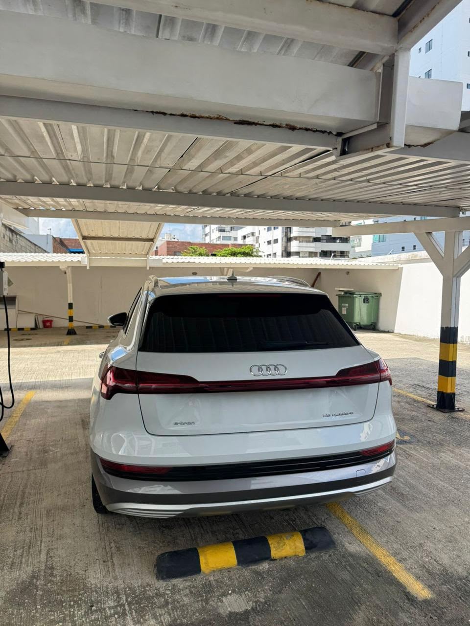 Audi E-tron Prestige 2022 - Foto 2