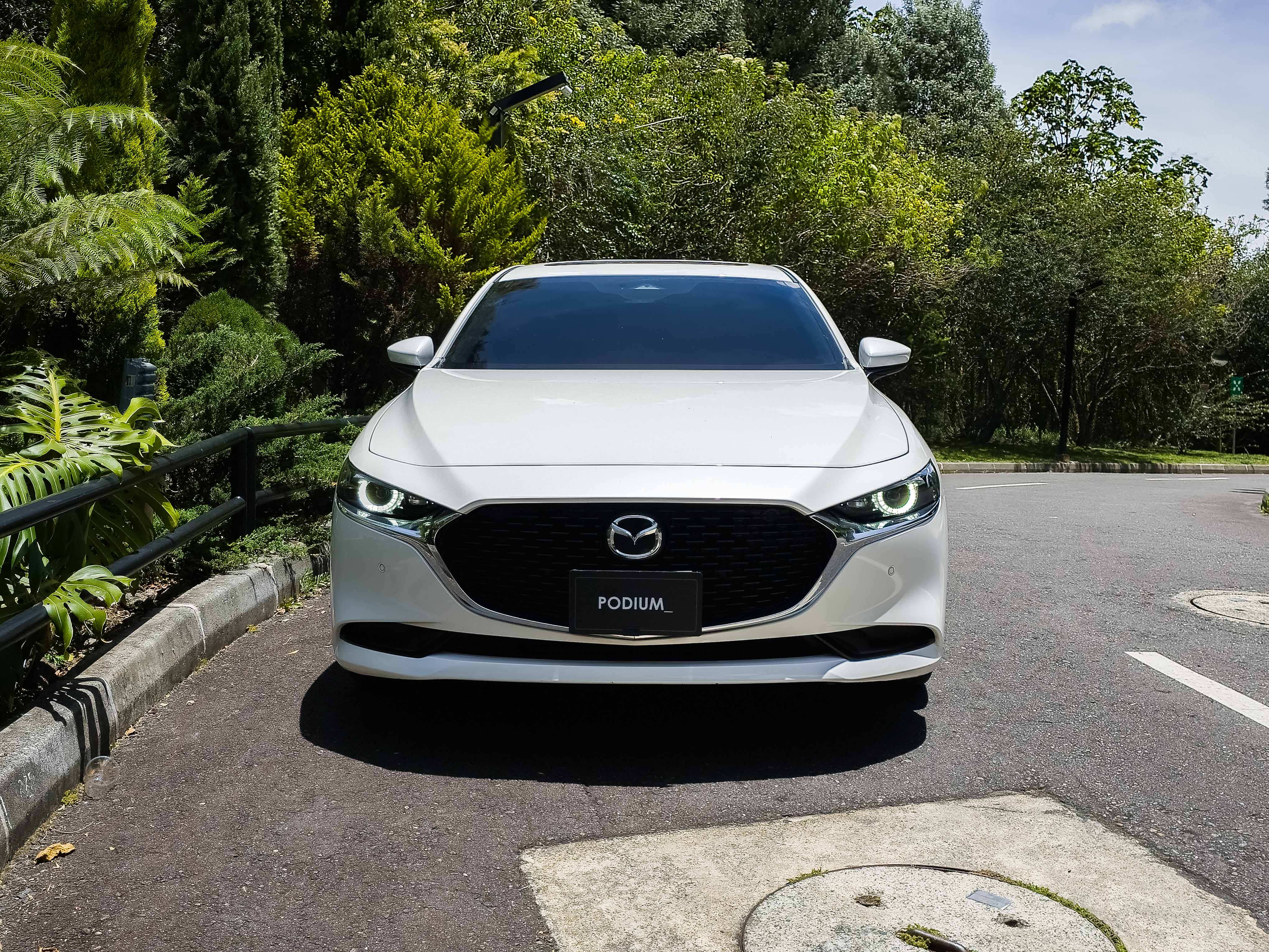 Mazda 3 Grand Touring Hibrido Ligero 2025 - Foto 2