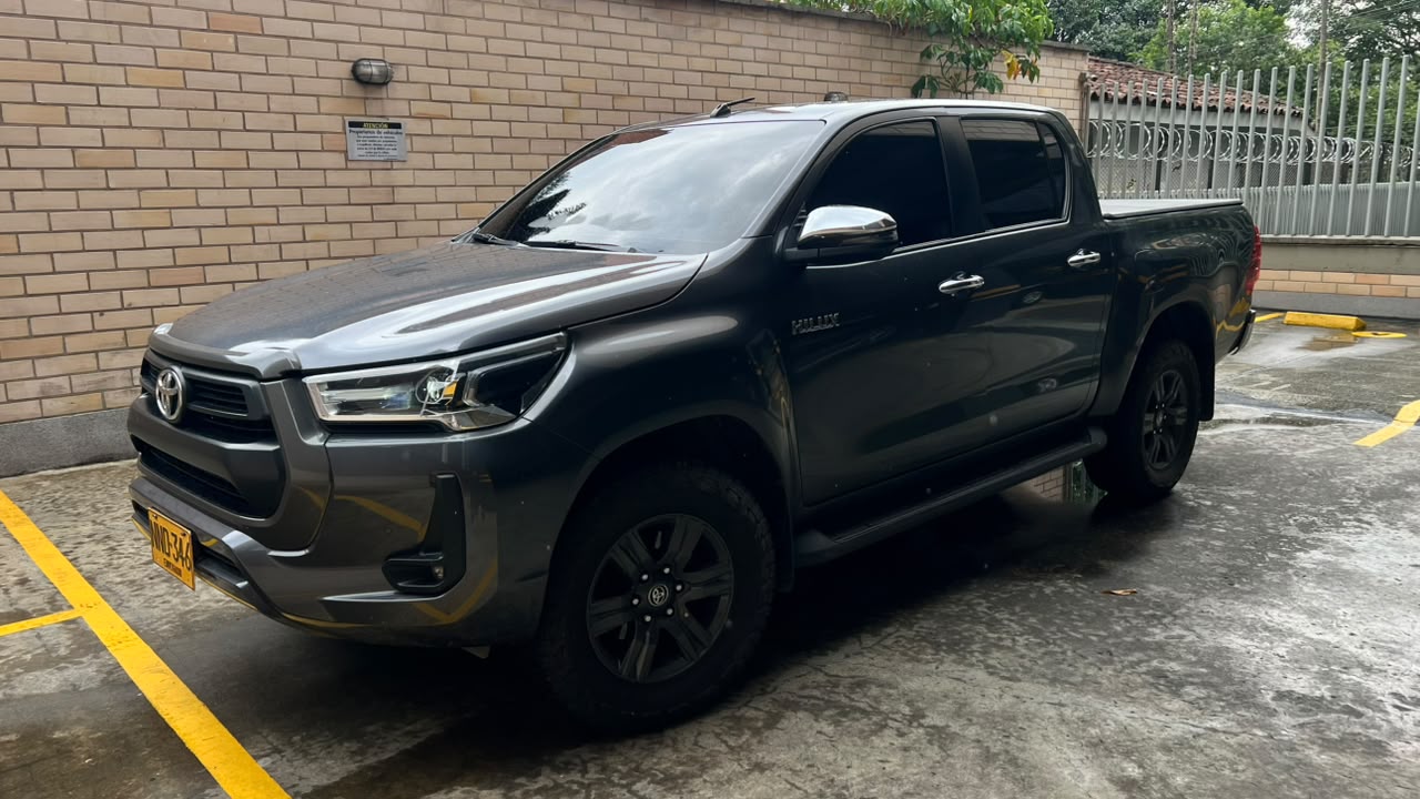 Toyota Hilux 2.4 Diesel 4x4 2023 - Foto 12
