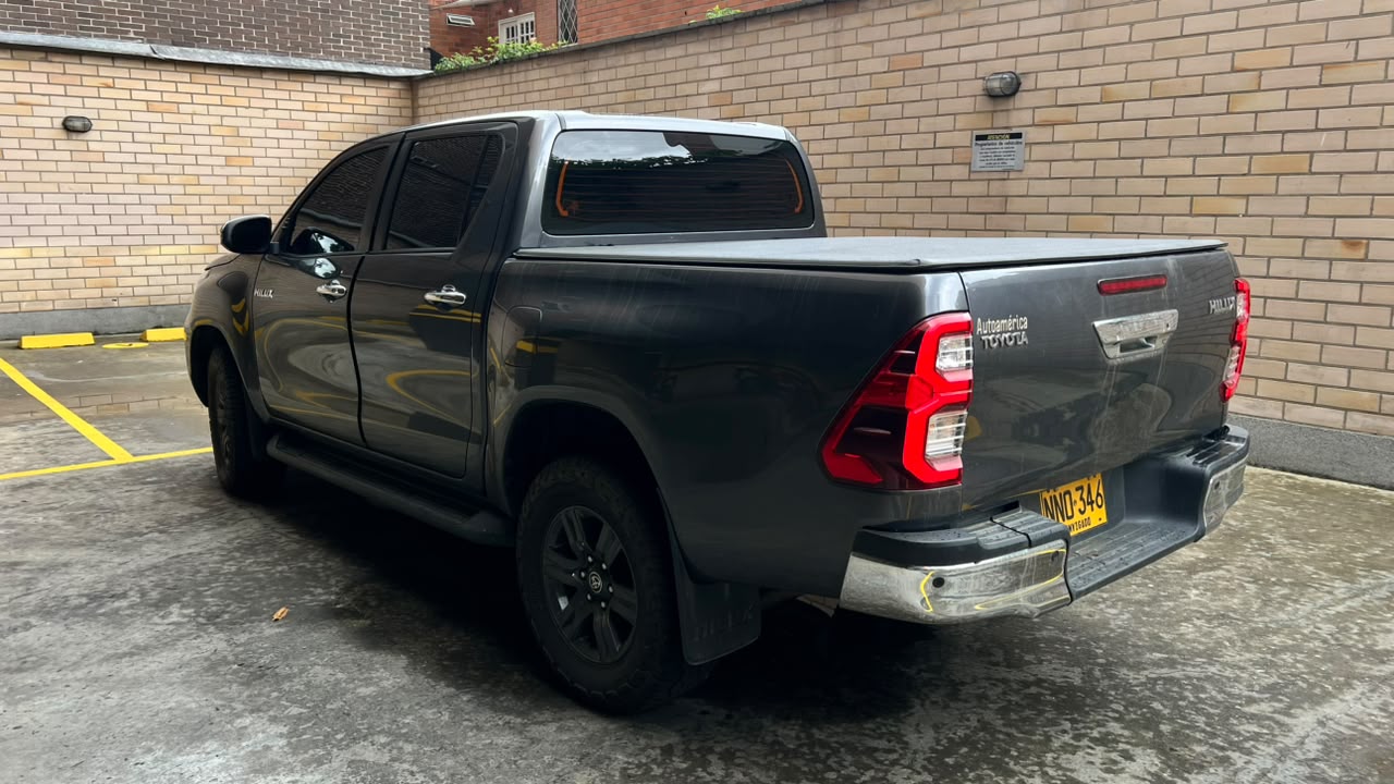 Toyota Hilux 2.4 Diesel 4x4 2023 - Foto 13
