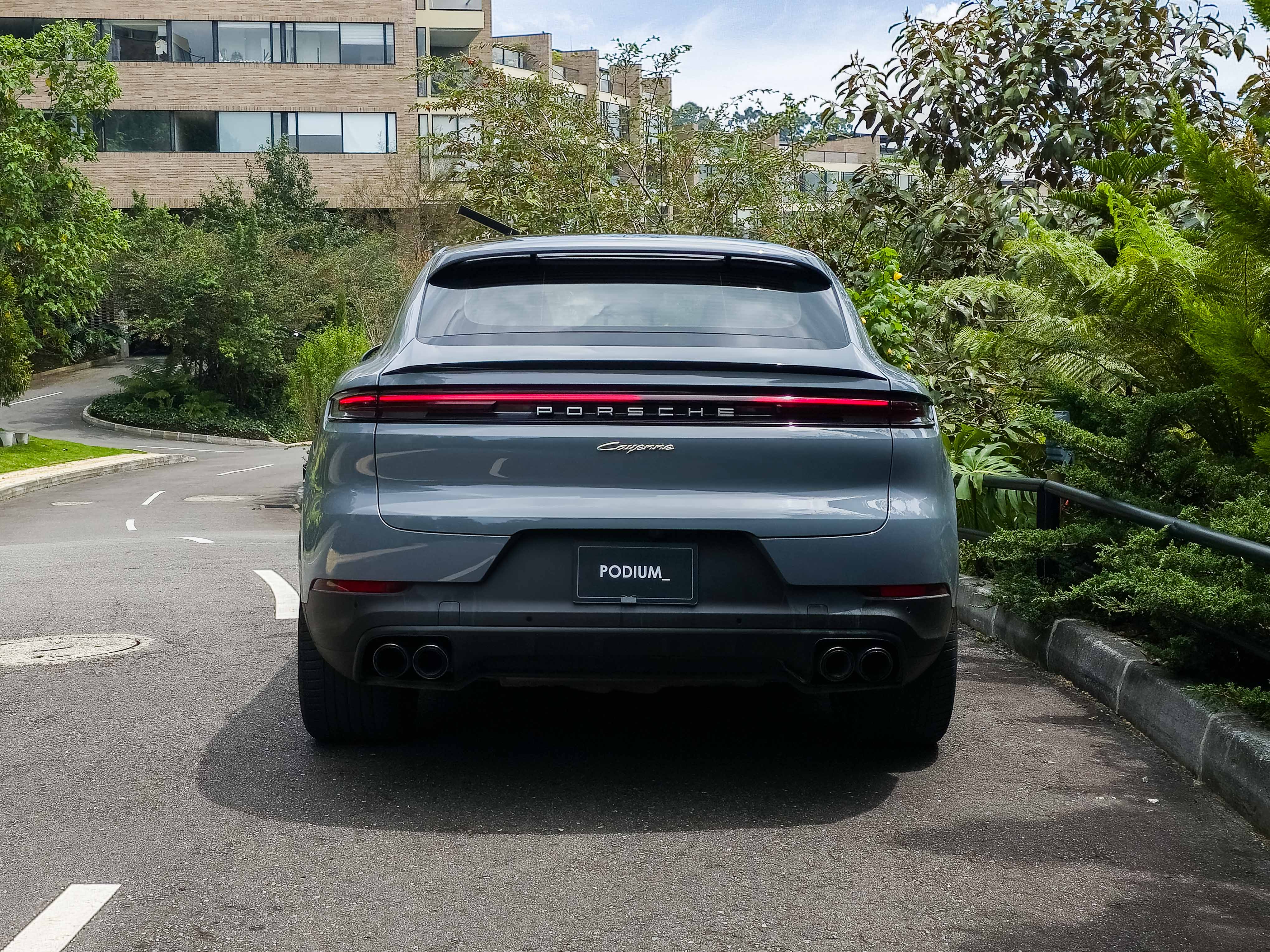 Porsche Cayenne 3.0 E-Hybrid 2024 - Foto 11